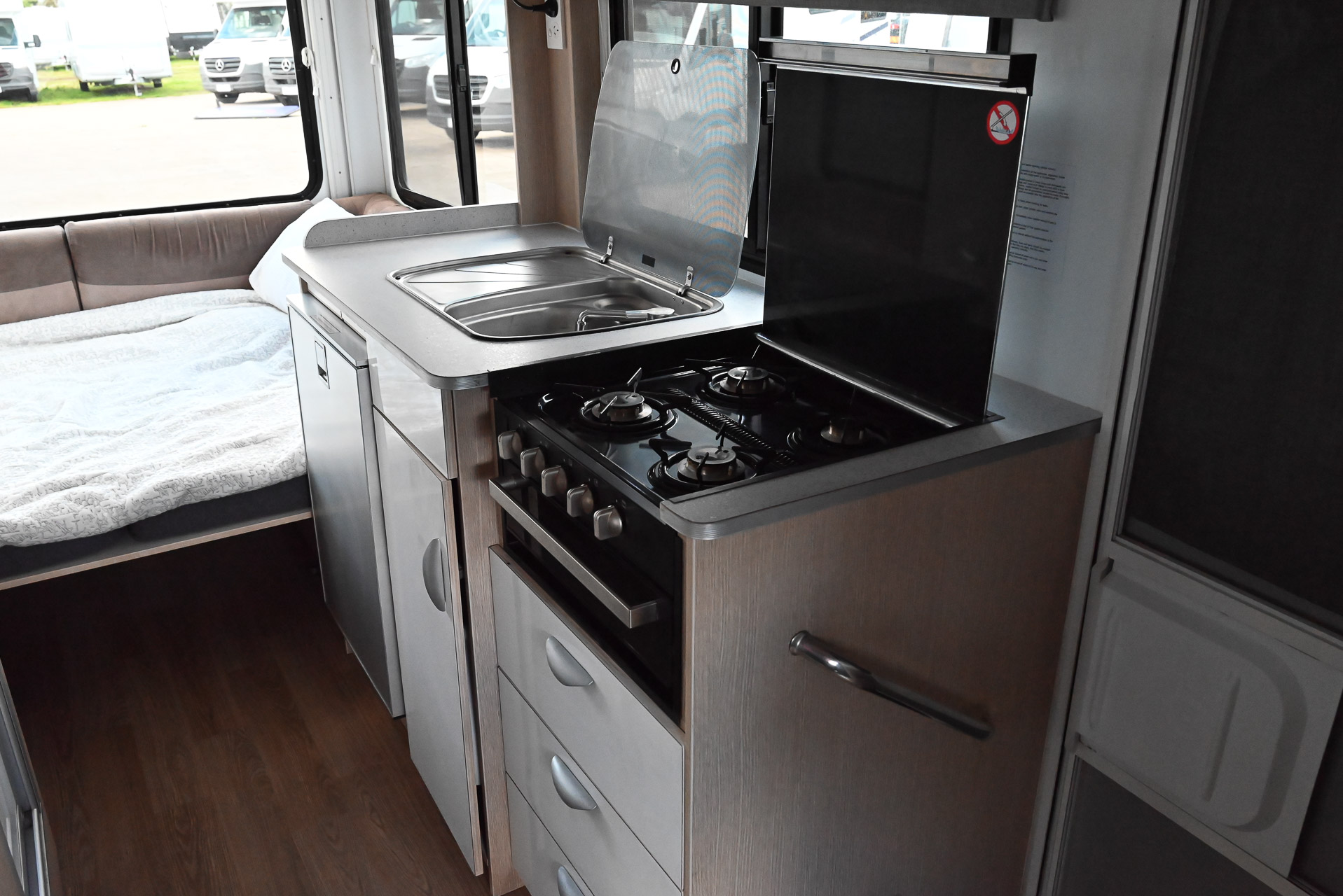 Carousel Popup Thumnails 22 - 2021 Kea Nomad Mercedes M700 3 Berth