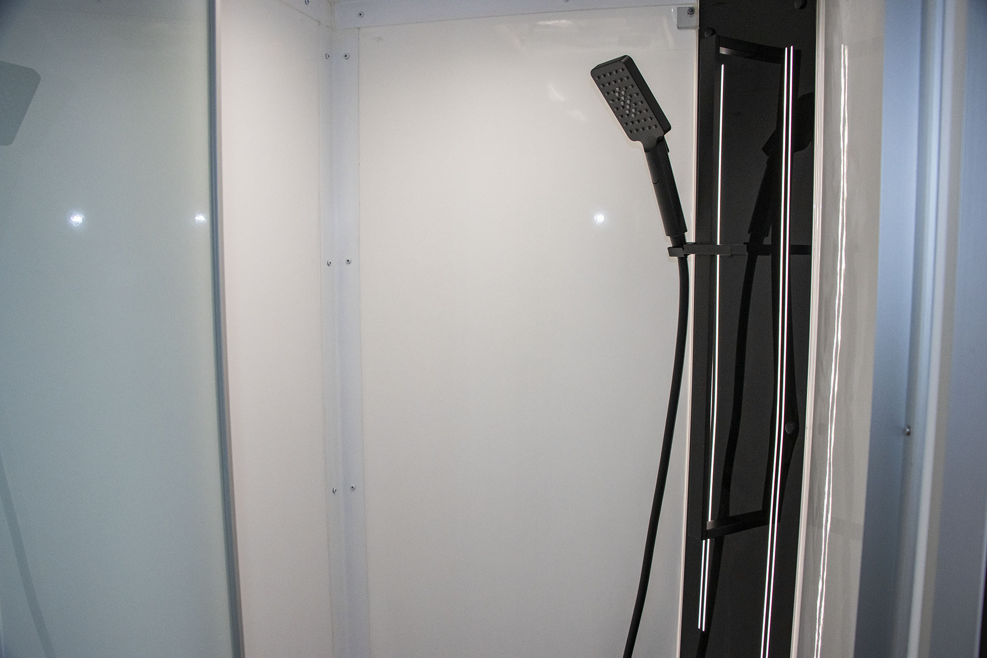 Carousel Popup Thumnails 21 - 2023 Windsor Simpson Fiat 4 Berth