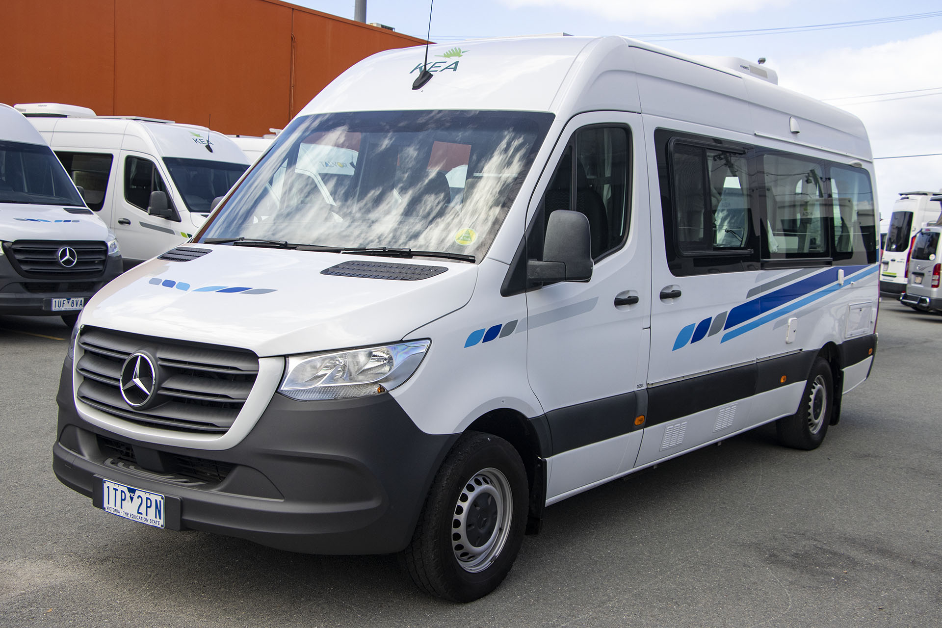 Carousel Popup Main - 2021 Kea Nomad M700 Mercedes 3 Berth