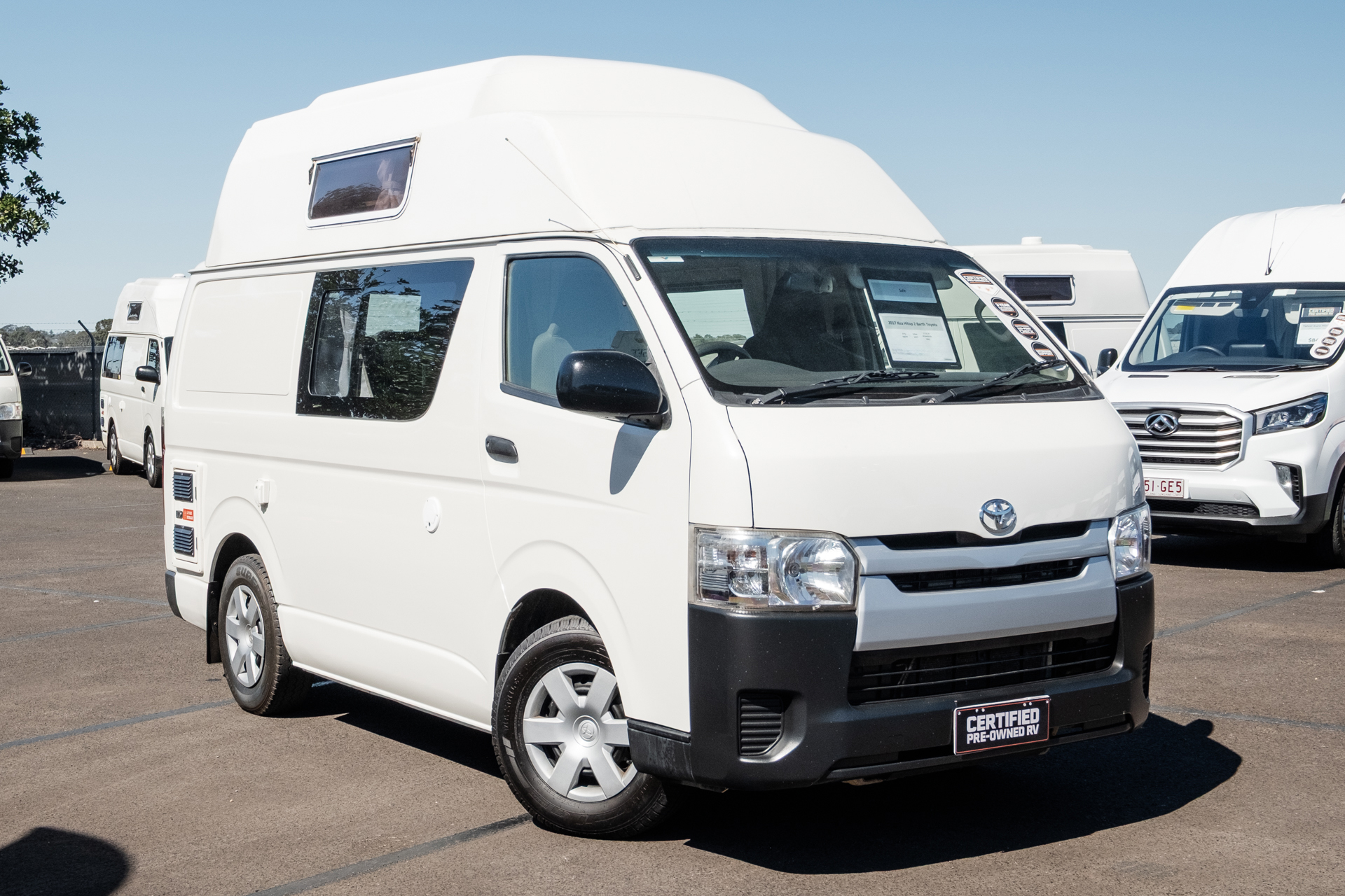 Carousel Popup Main - 2018 Talvor Endeavour Toyota 4 Berth