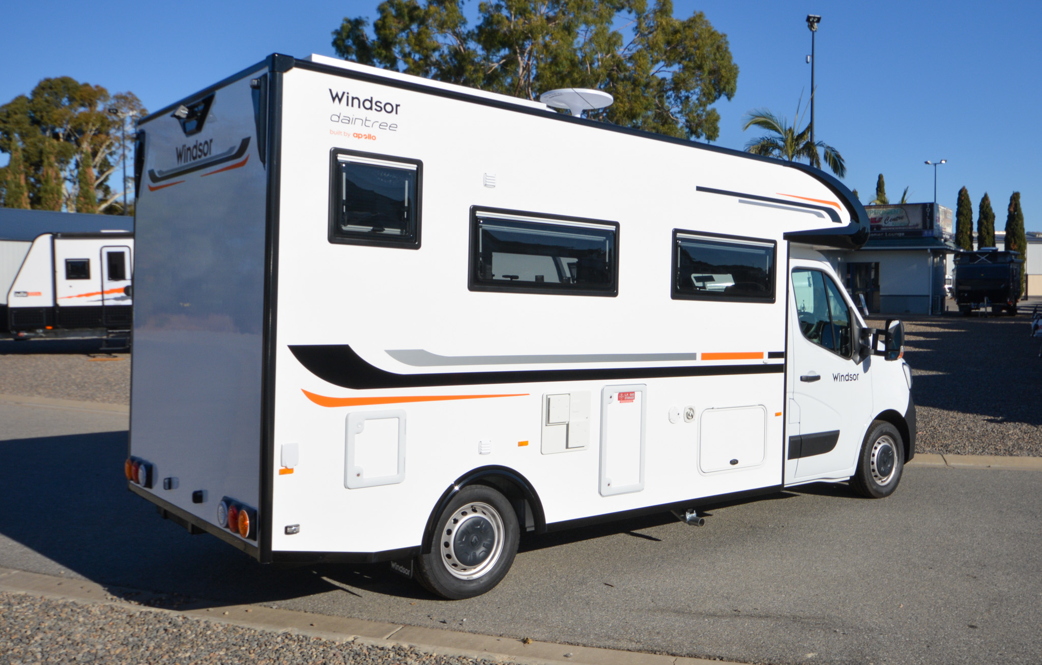 Carousel Popup Thumnails 7 - 2024 Windsor Daintree Renault 2 Berth