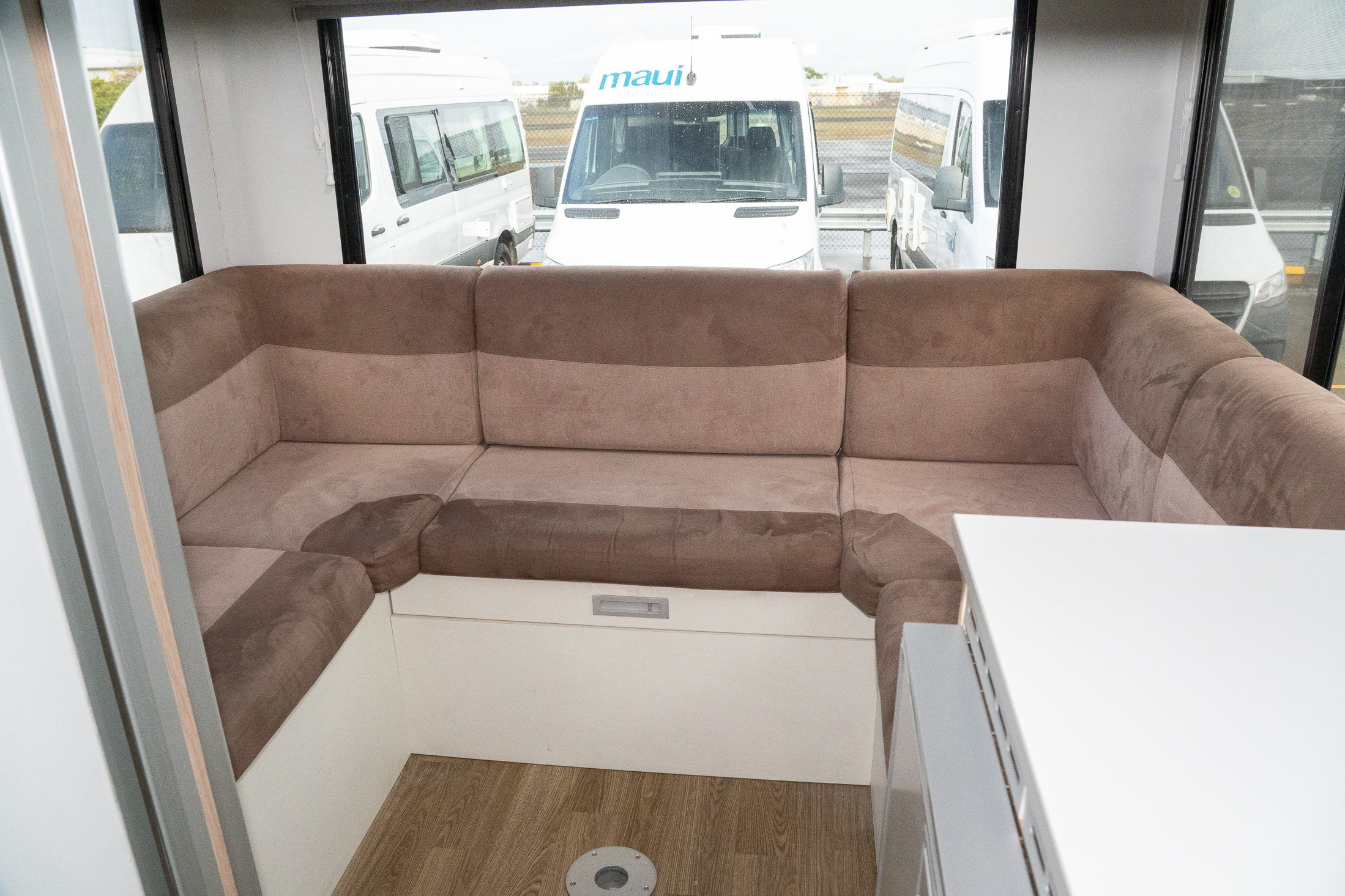 Carousel Popup Thumnails 33 - 2019 Kea River M721 Mercedes 6 Berth