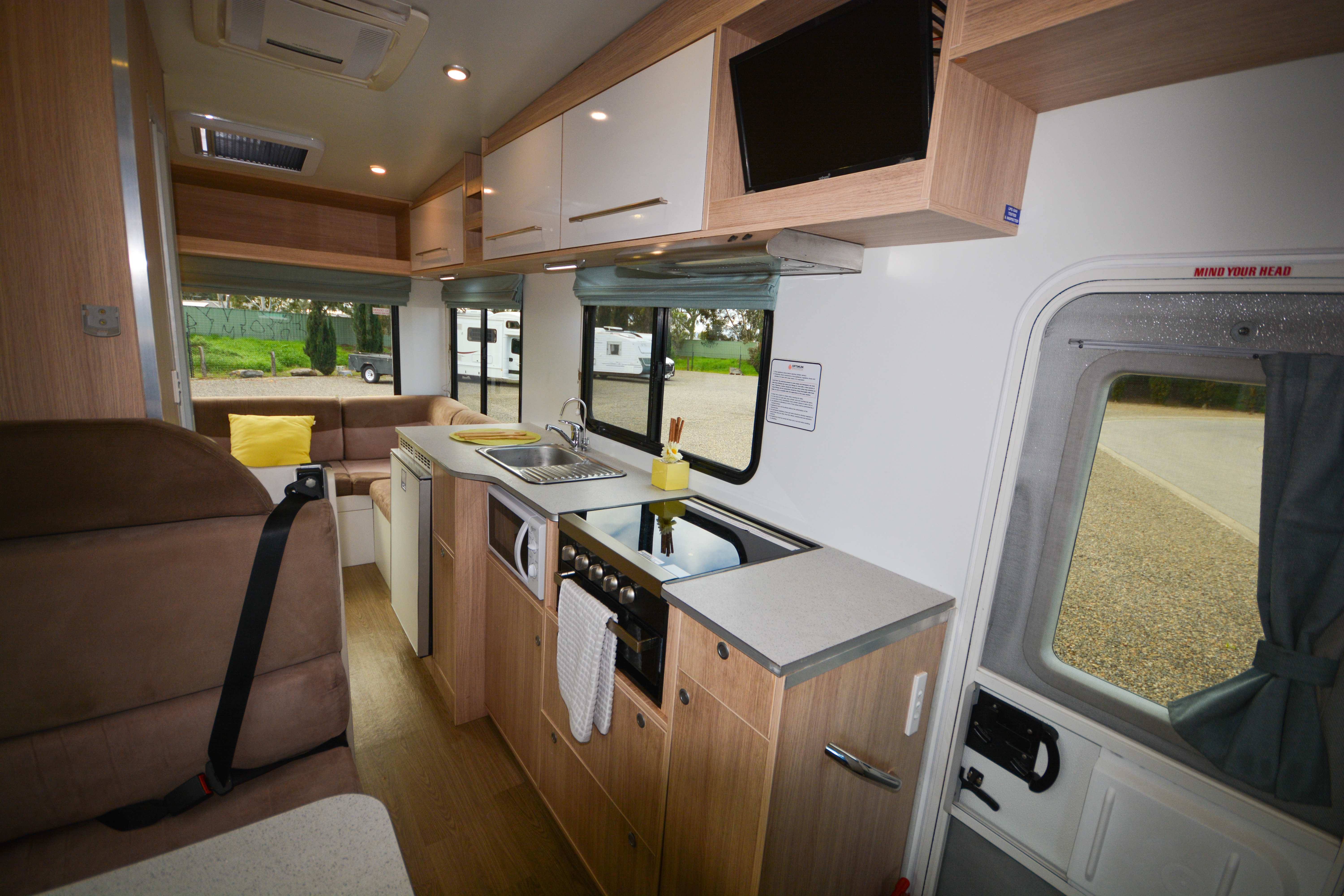Carousel Popup Thumnails 22 - 2021 Kea River M721 Mercedes 6 Berth