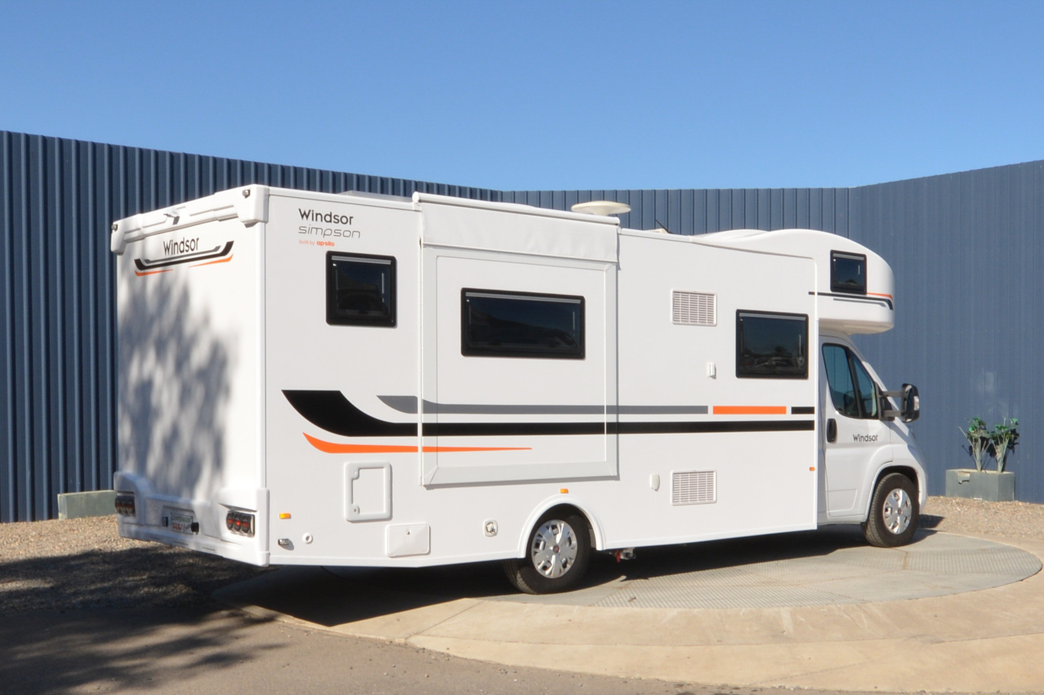 Carousel Popup Thumnails 7 - 2024 Windsor Simpson Fiat 4 Berth