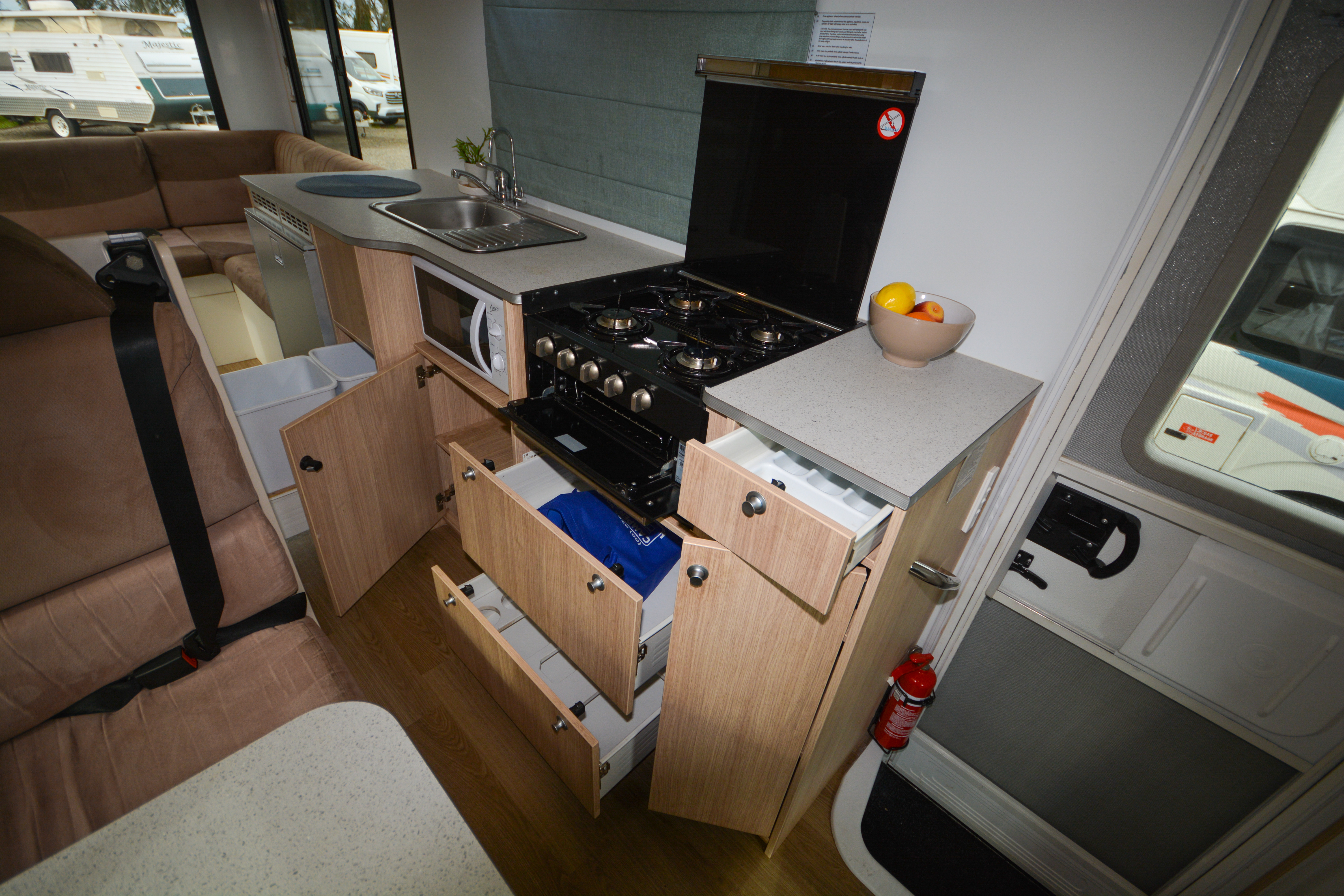 Carousel Popup Thumnails 38 - 2021 Kea River M721 Mercedes 6 Berth