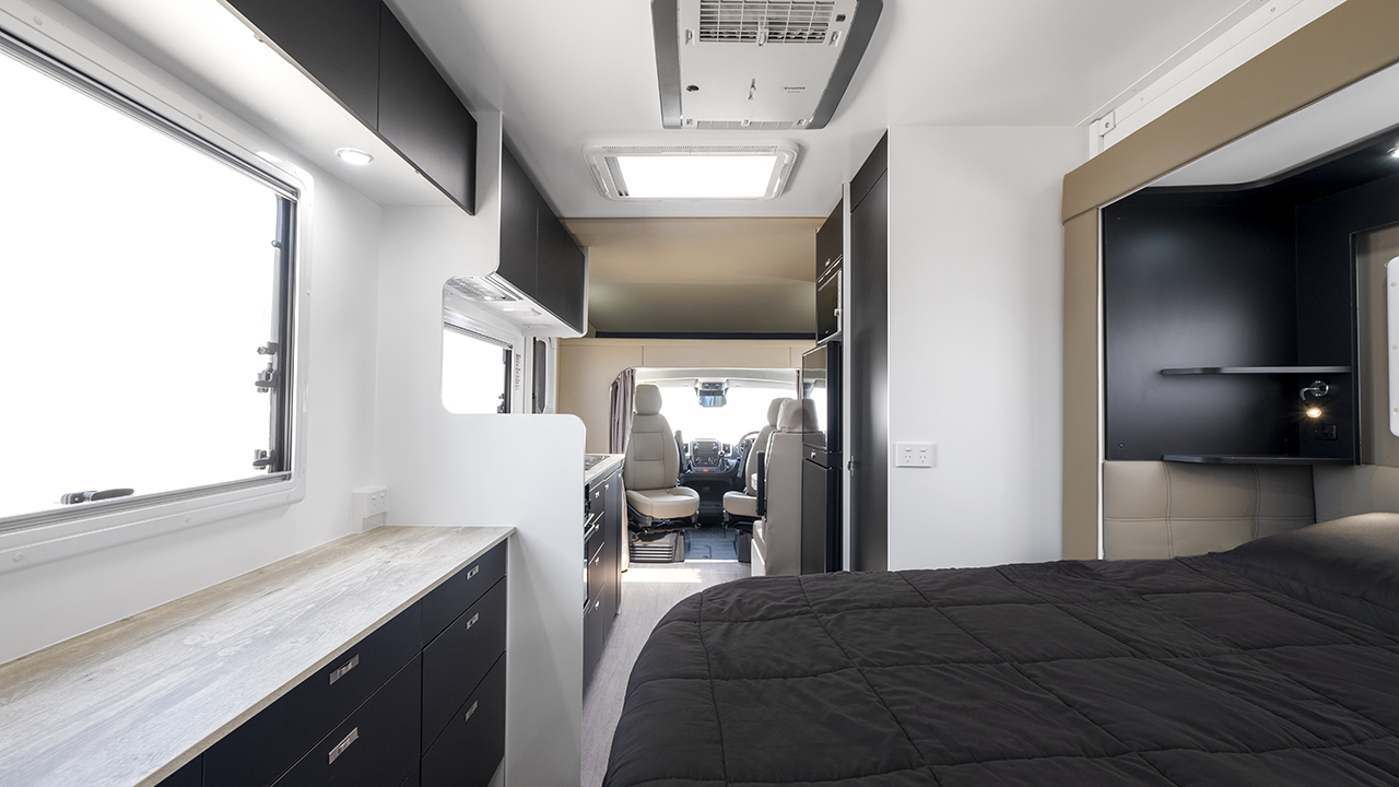 Carousel Popup Thumnails 17 - 2023 Windsor Simpson Fiat 4 Berth
