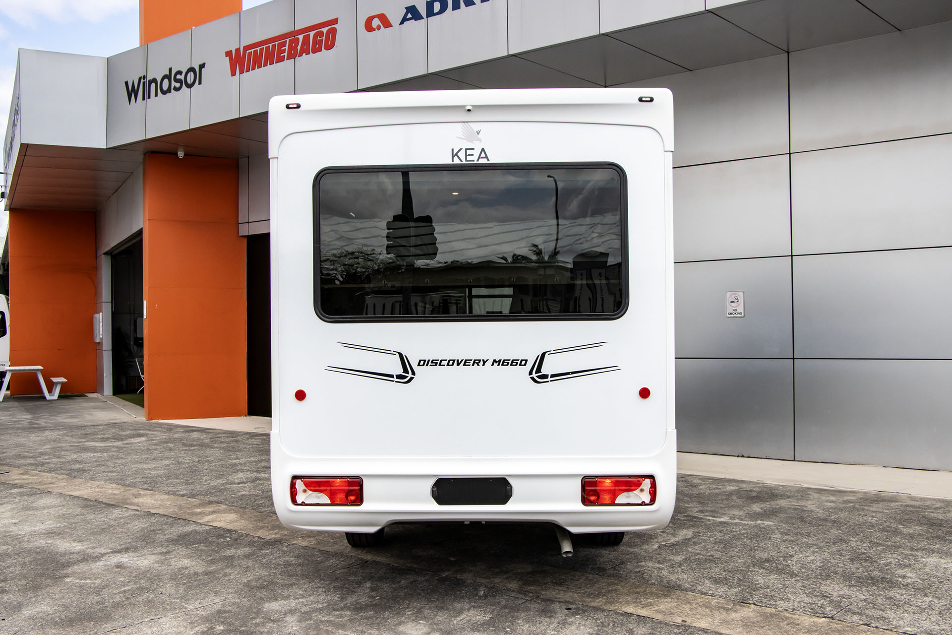 Carousel Popup Thumnails 9 - 2024 Kea Discovery M660 Mercedes 4 Berth