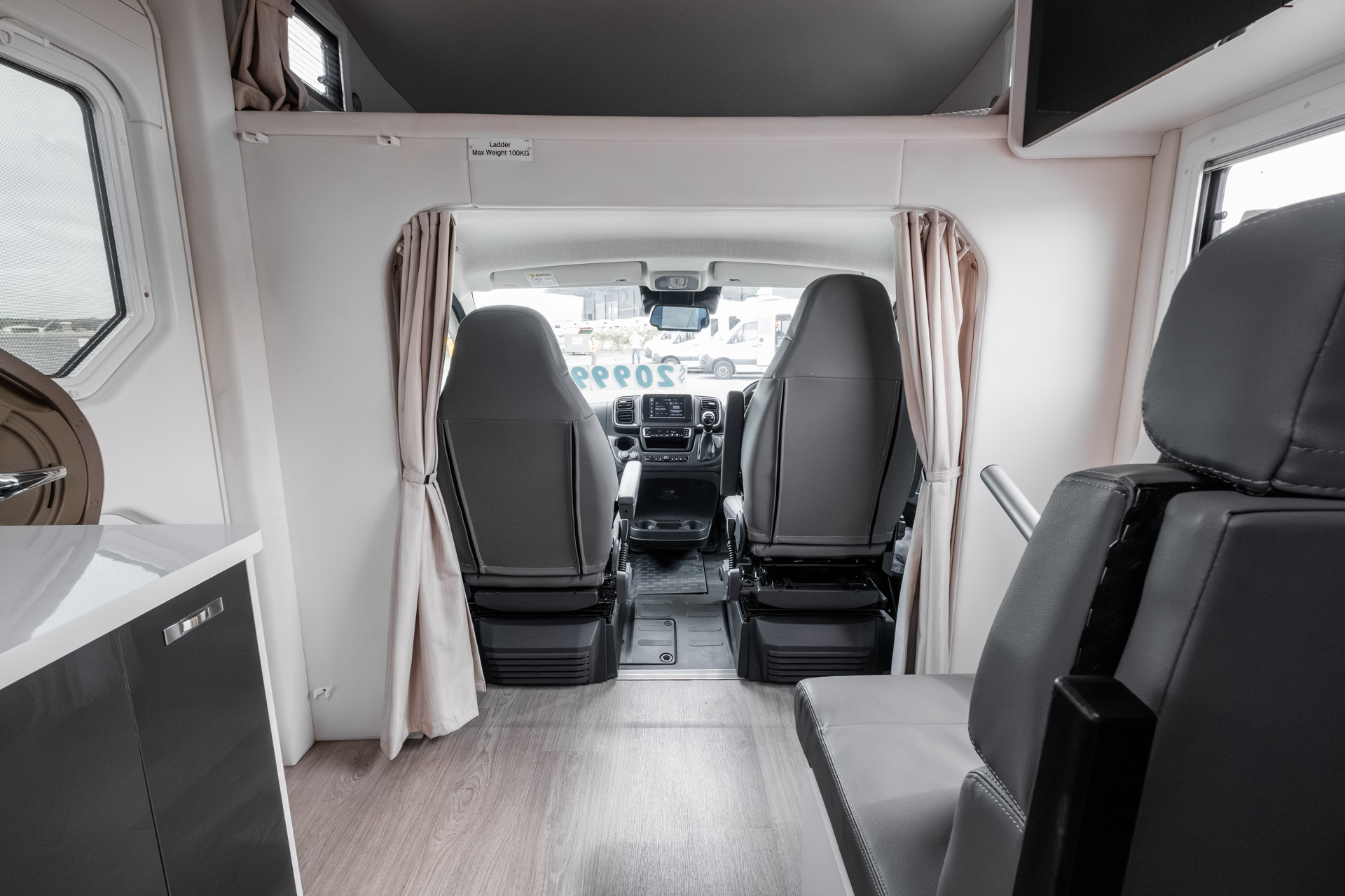 Carousel Popup Thumnails 16 - 2024 Windsor Simpson Fiat 4 Berth
