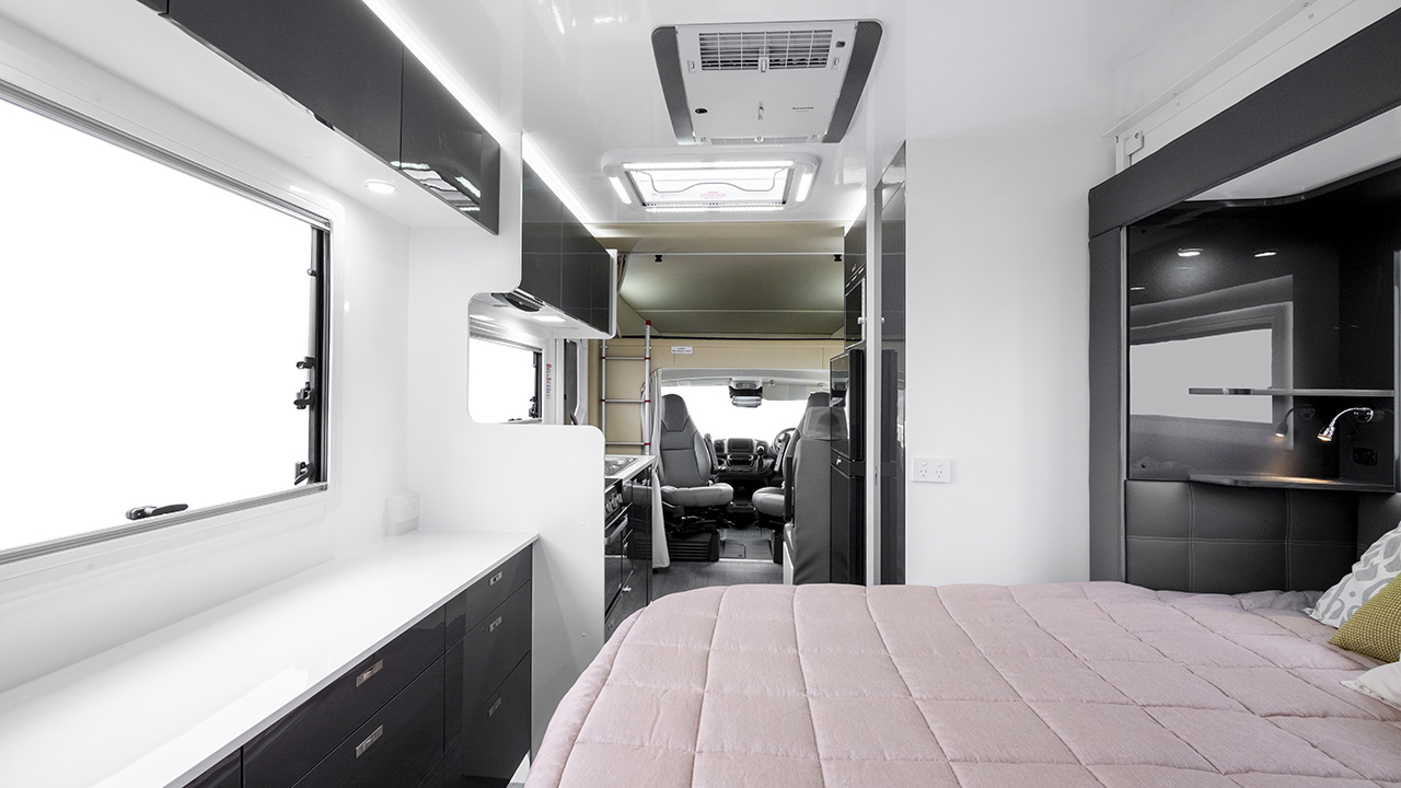 Carousel Popup Thumnails 20 - 2023 Windsor Simpson Fiat 4 Berth