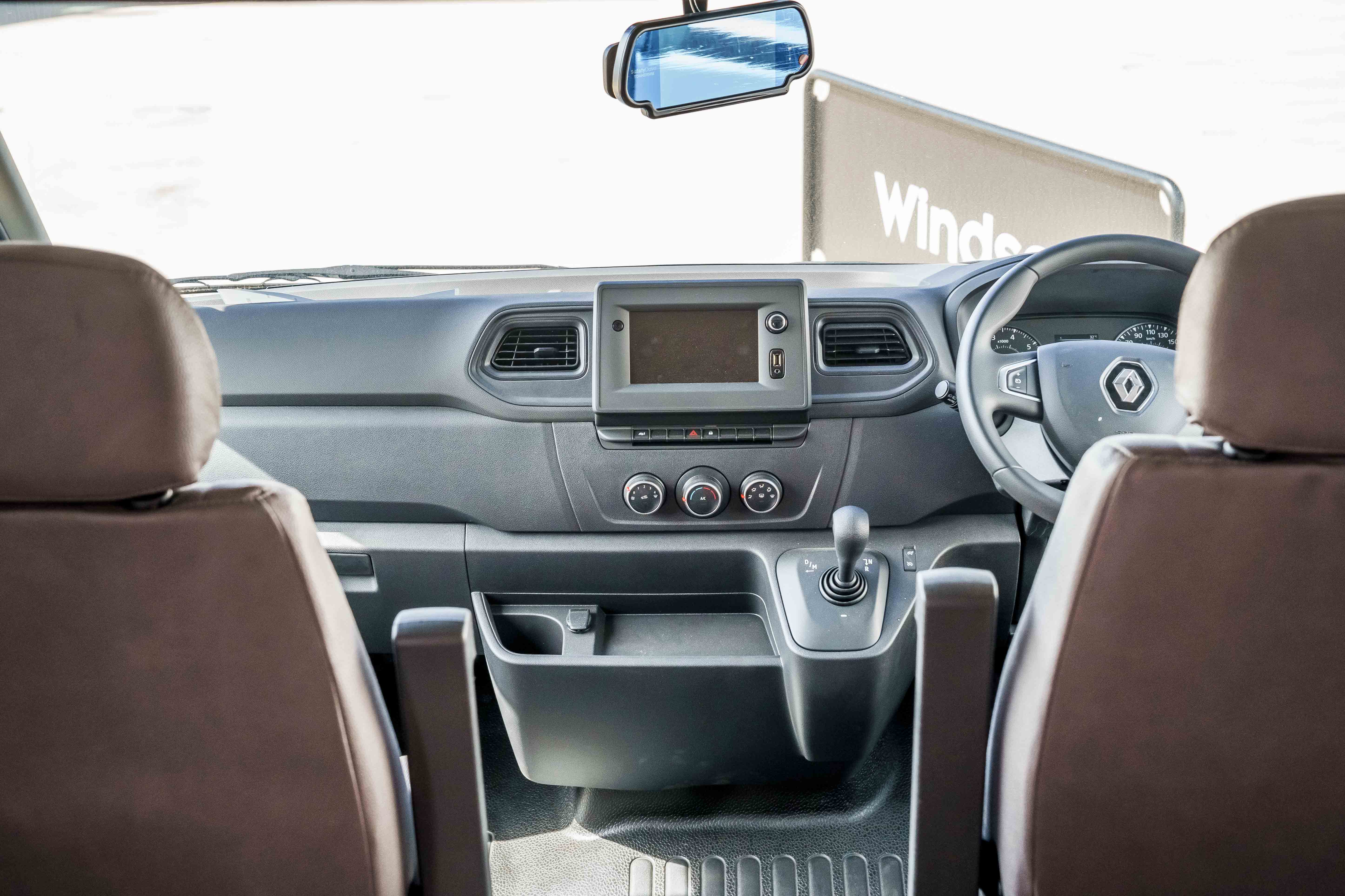 Carousel Popup Thumnails 5 - 2024 Windsor Daintree Renault 2 Berth