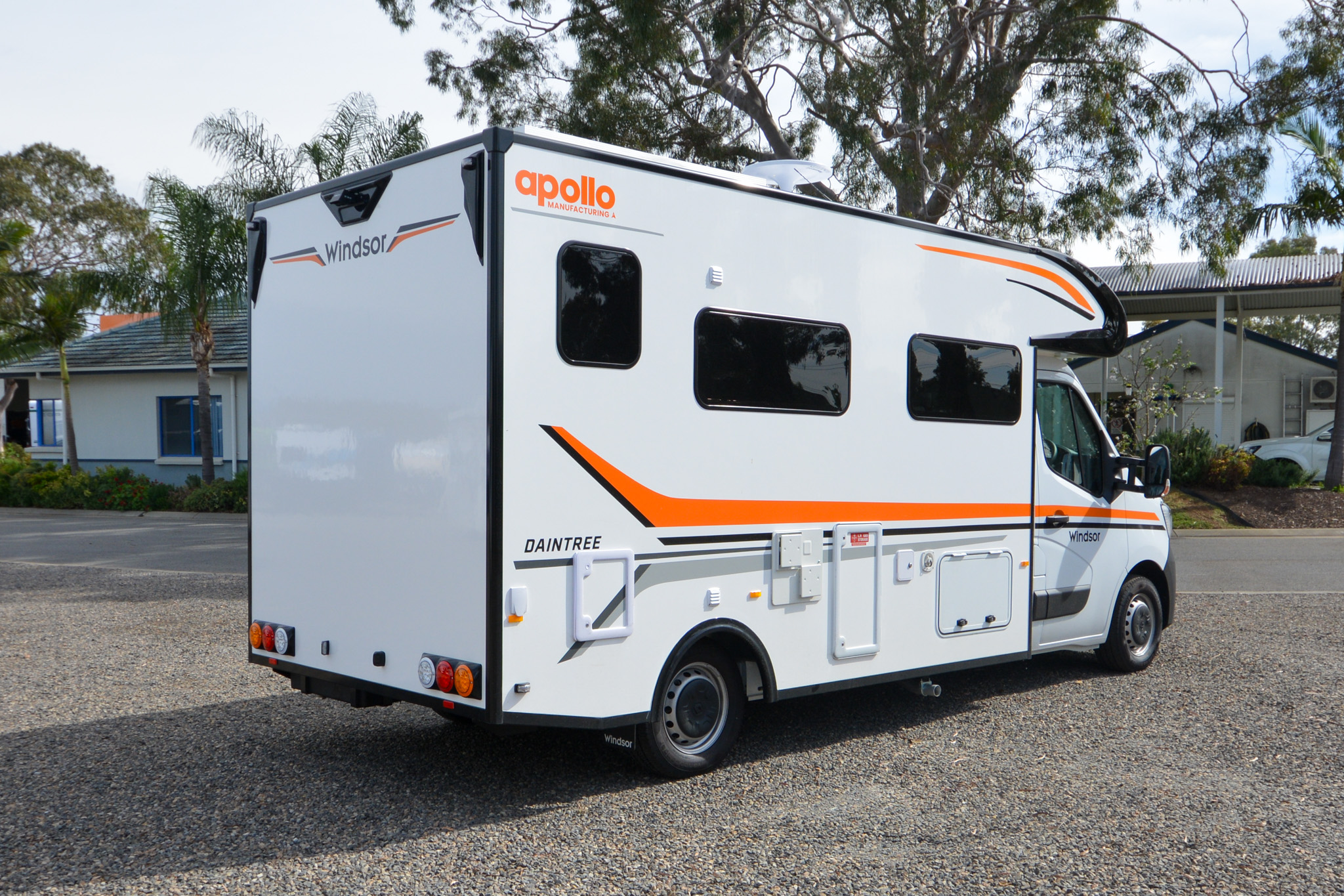 Carousel Popup Thumnails 6 - 2024 Windsor Daintree Renault 2 Berth