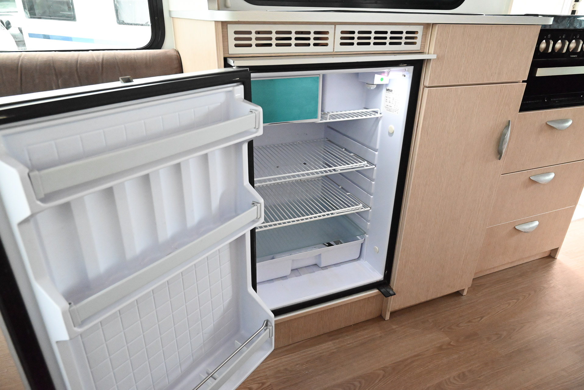 Carousel Popup Thumnails 36 - 2021 Kea Discovery M660 Mercedes 4 Berth