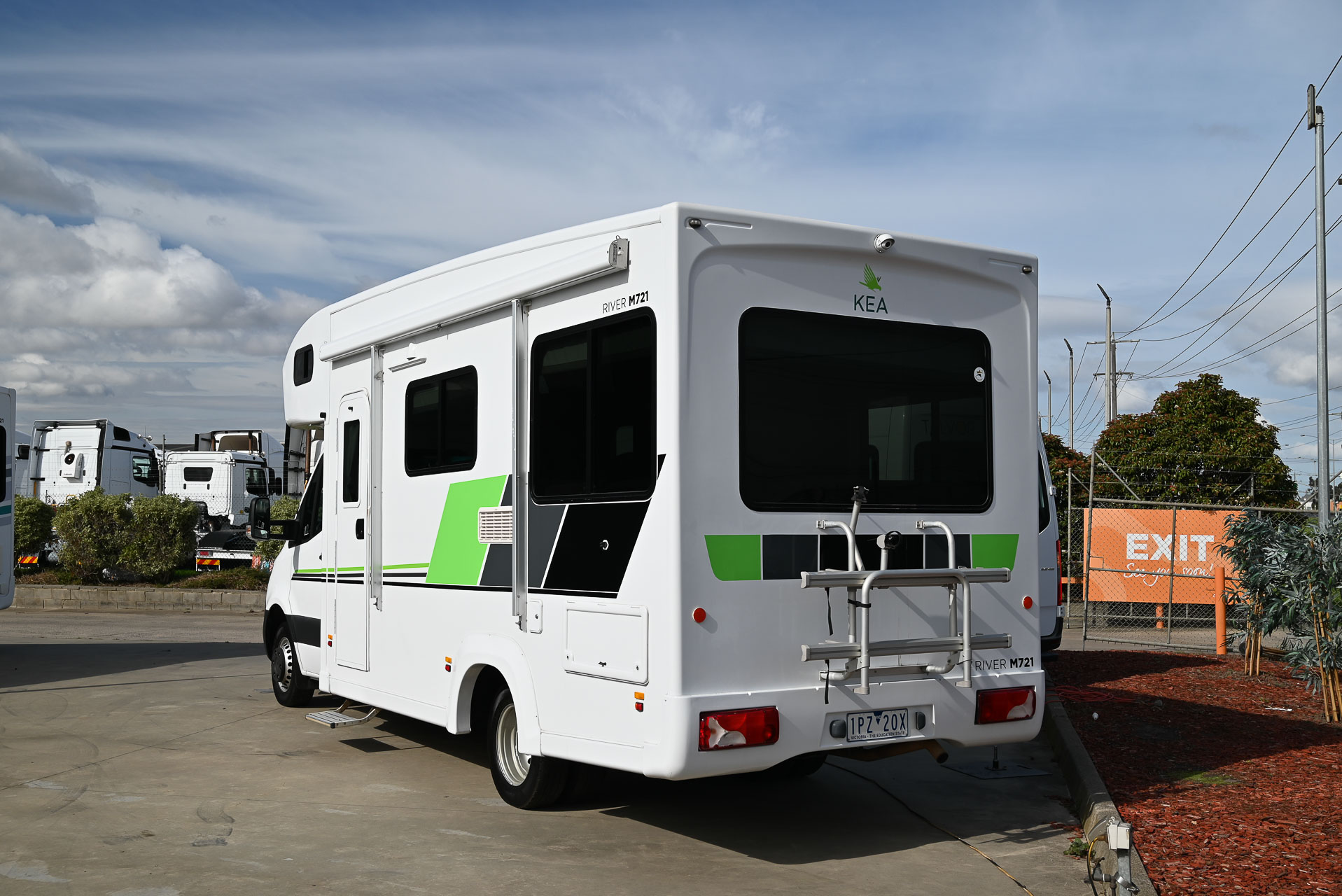 Carousel Popup Thumnails 8 - 2019 Kea River M721 Mercedes 6 Berth