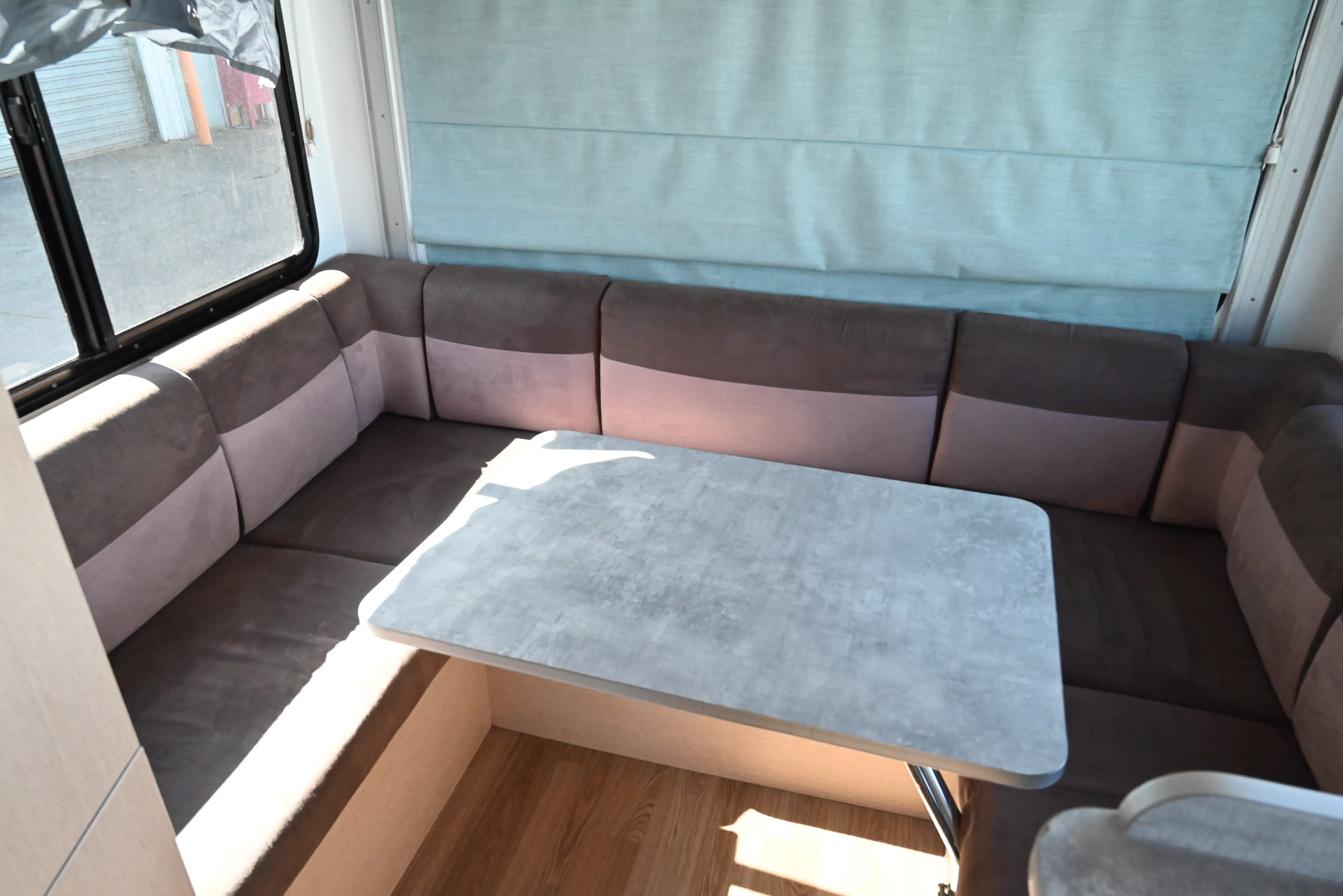 Carousel Popup Thumnails 28 - 2022 Kea Discovery M660 Mercedes 4 Berth
