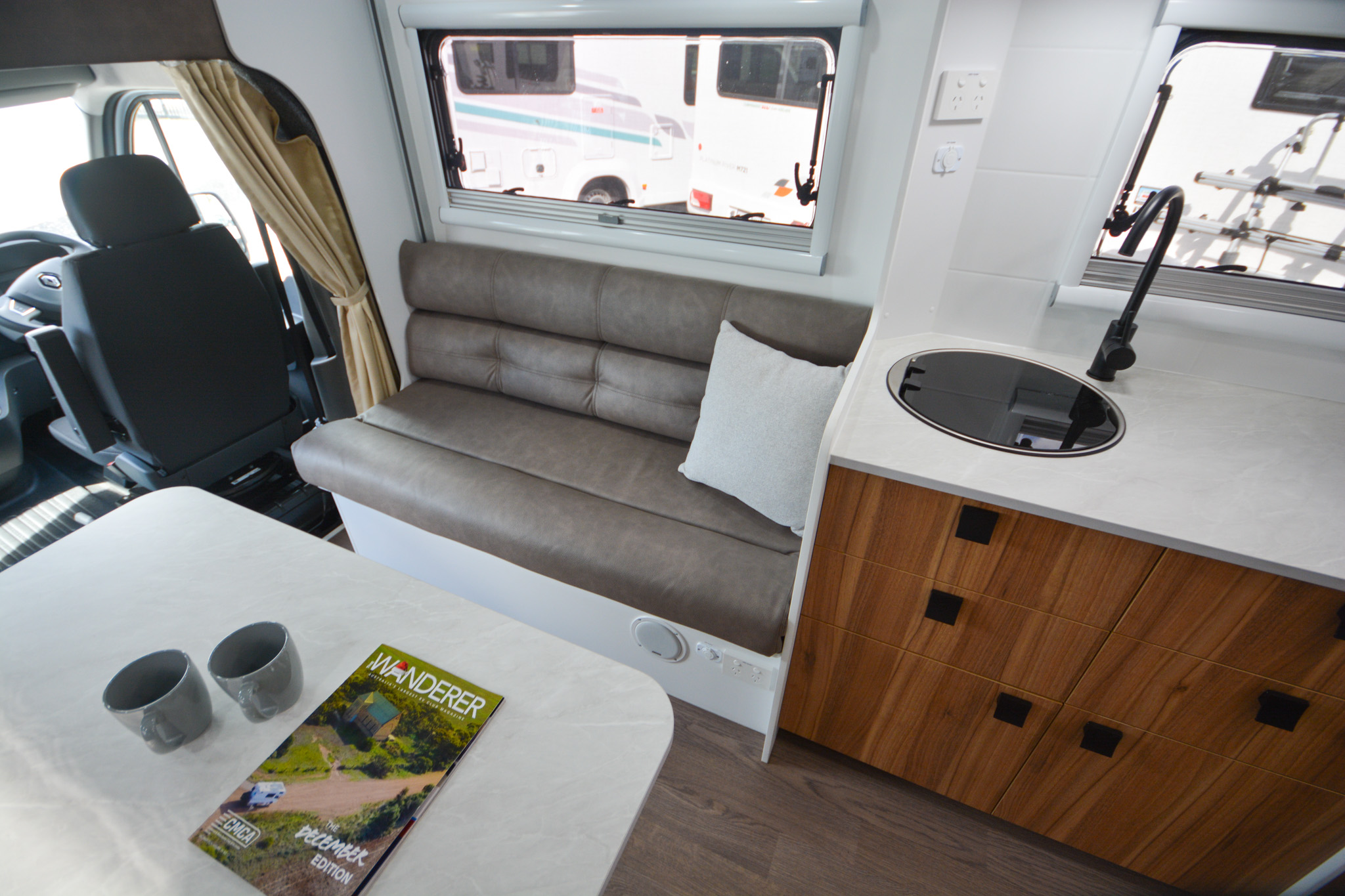 Carousel Popup Thumnails 27 - 2024 Windsor Daintree Renault 2 Berth