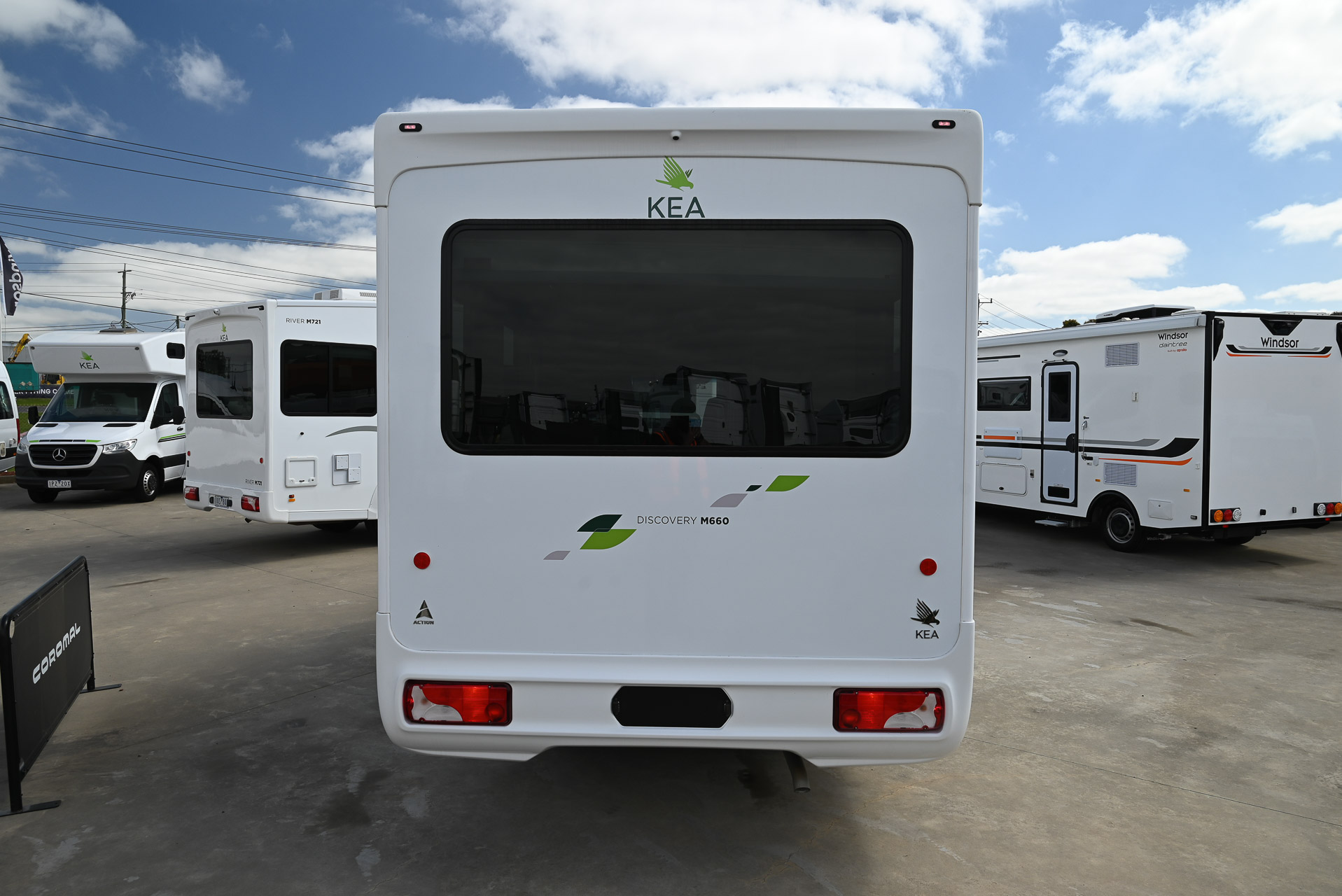 Carousel Popup Thumnails 9 - 2024 Kea Discovery M660 Mercedes 4 Berth