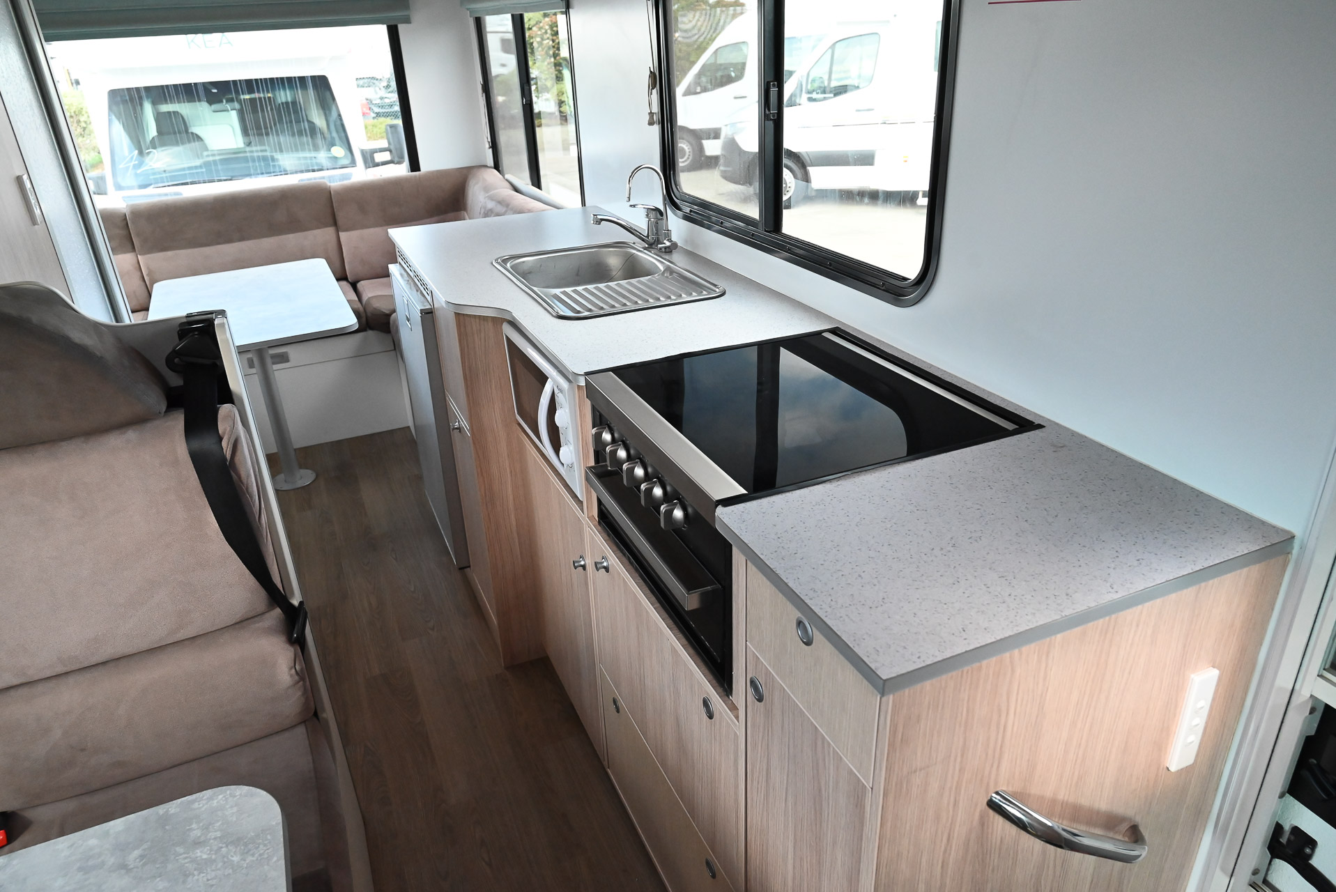 Carousel Popup Thumnails 22 - 2020 Kea River M721 Mercedes 6 Berth