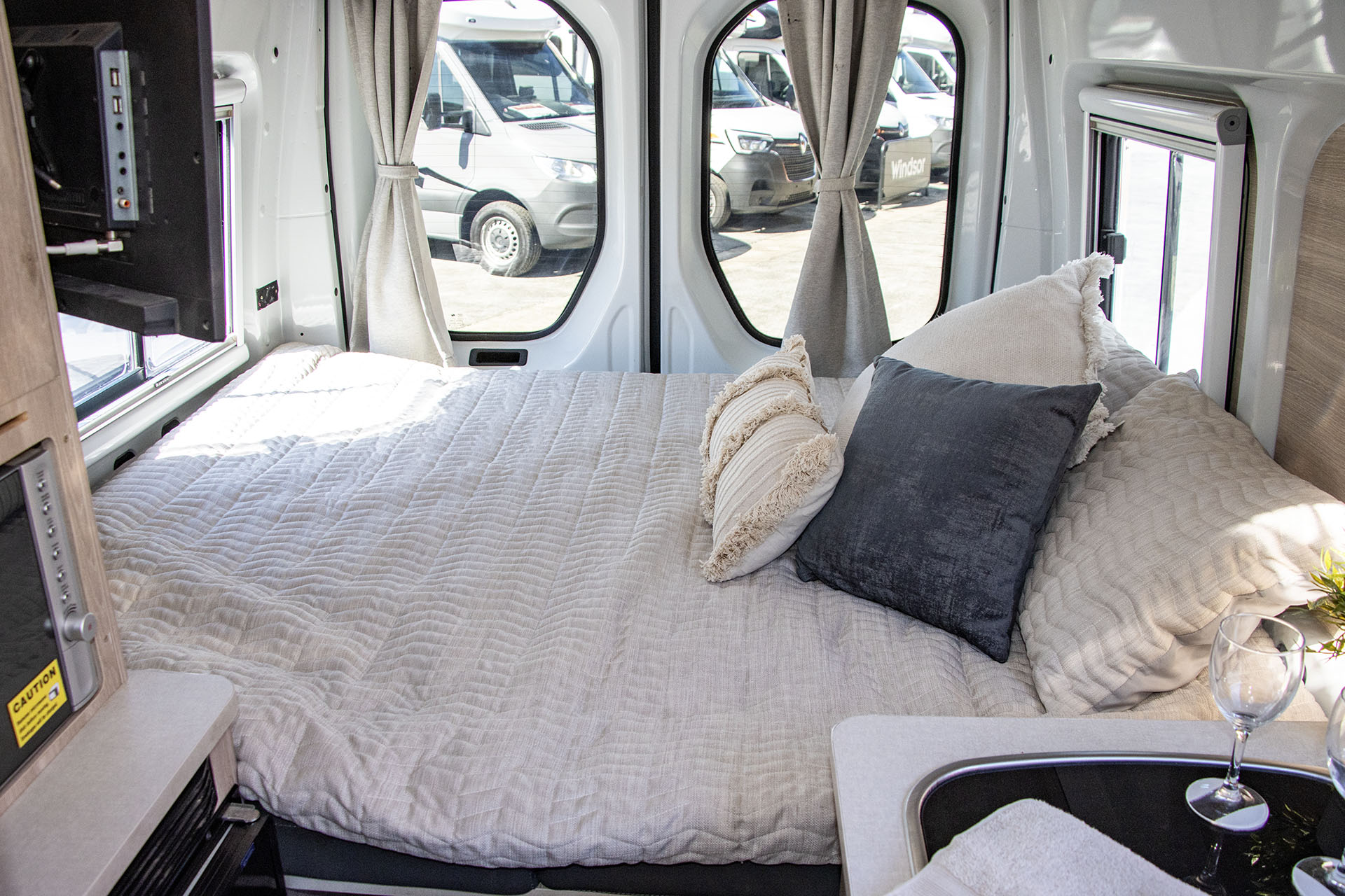 Carousel Popup Thumnails 28 - 2022 Talvor Euro Mini LDV 2 Berth