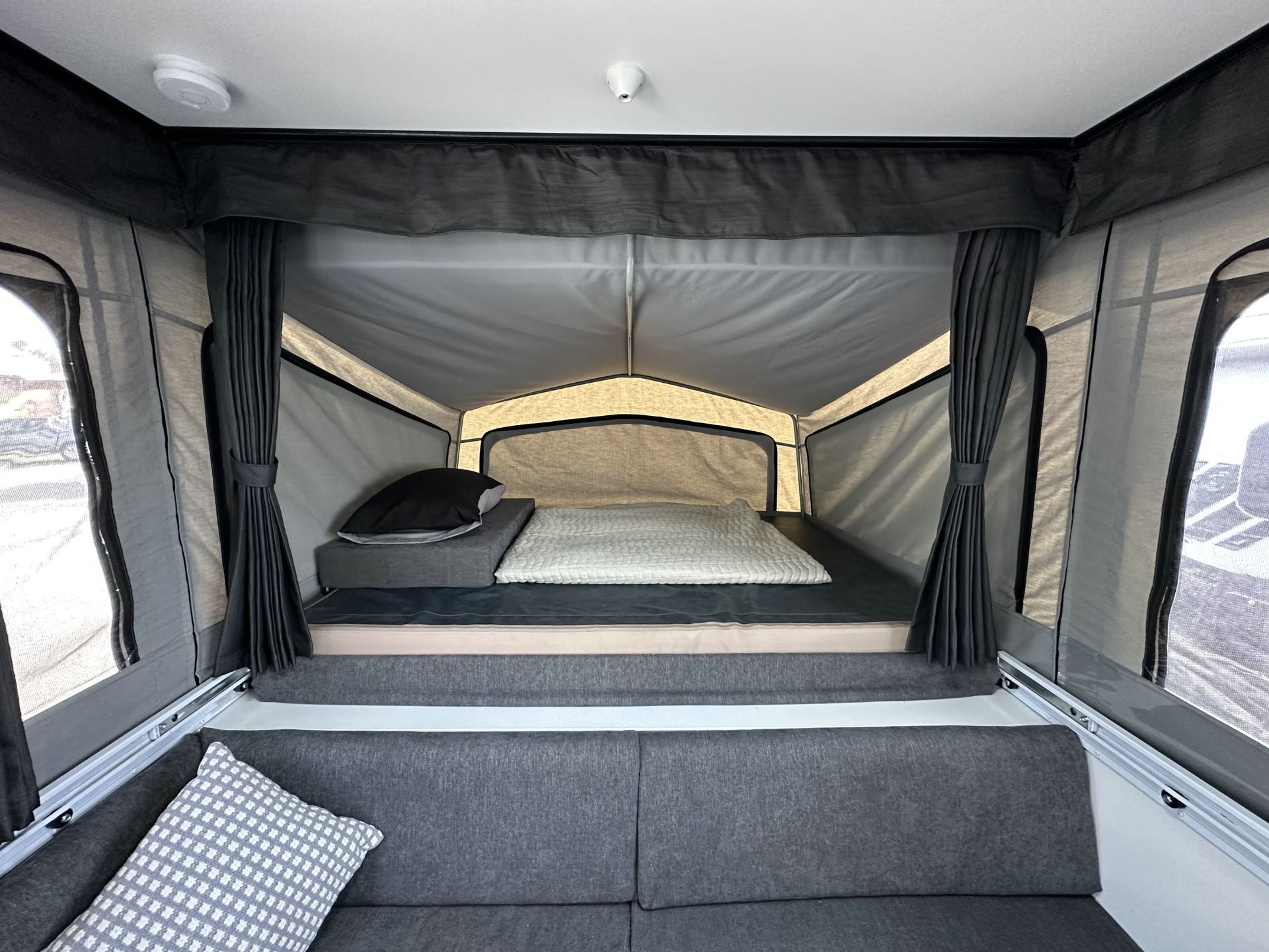 Carousel Popup Thumnails 6 - 2025 Goldstream Wing 3 St Premium 15'
