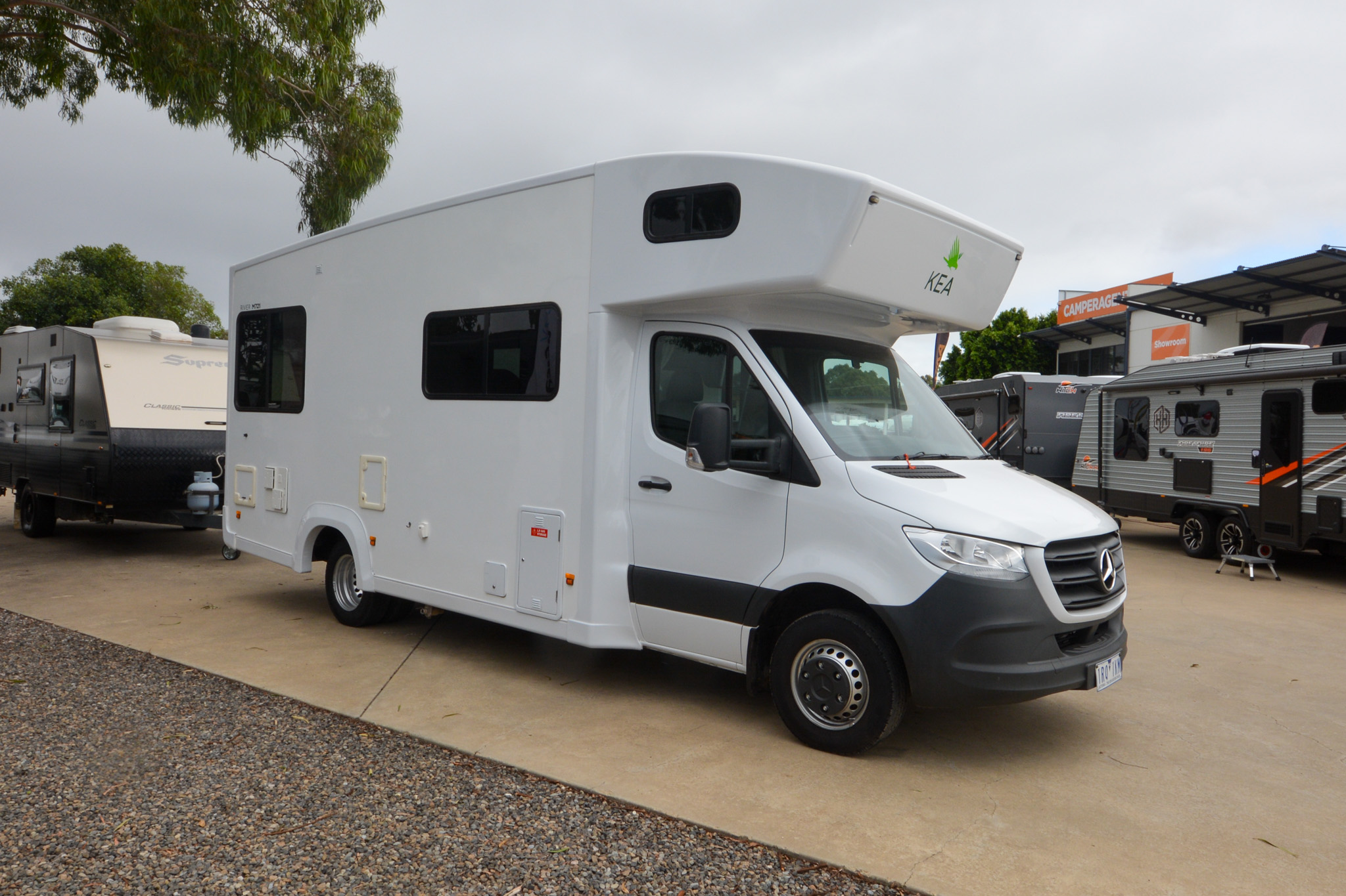 Carousel Popup Thumnails 3 - 2020 Kea River M721 Mercedes 6 Berth