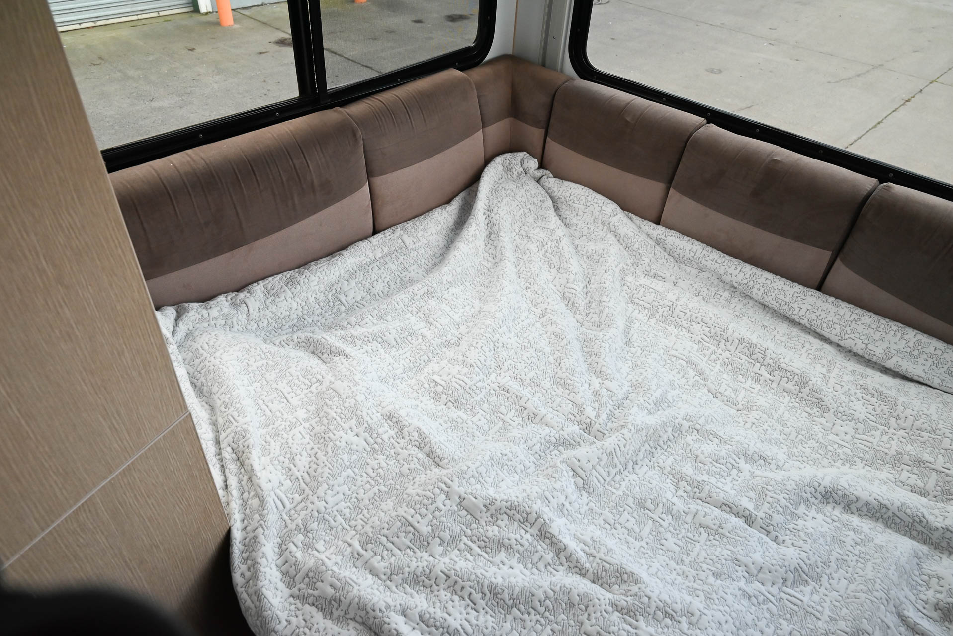 Carousel Popup Thumnails 28 - 2021 Kea Nomad Mercedes M700 3 Berth