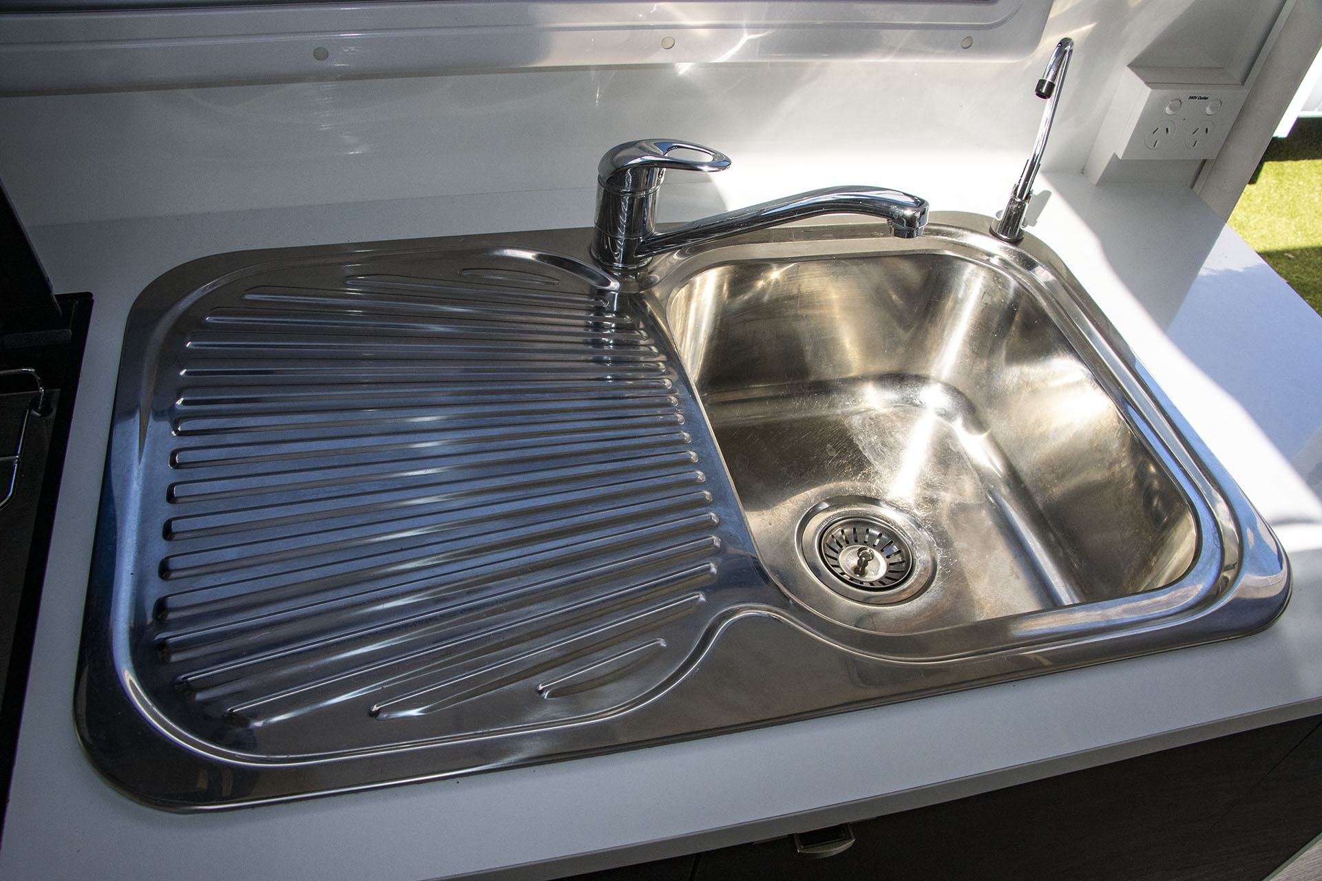 Carousel Popup Thumnails 24 - 2024 Windsor Simpson Fiat 4 Berth