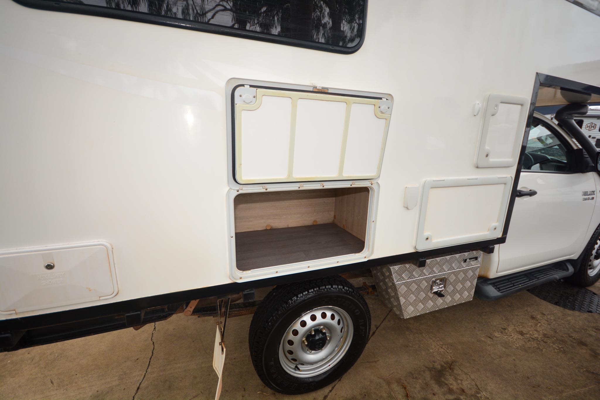 Carousel Popup Thumnails 16 - 2022 Windsor Maverick T590