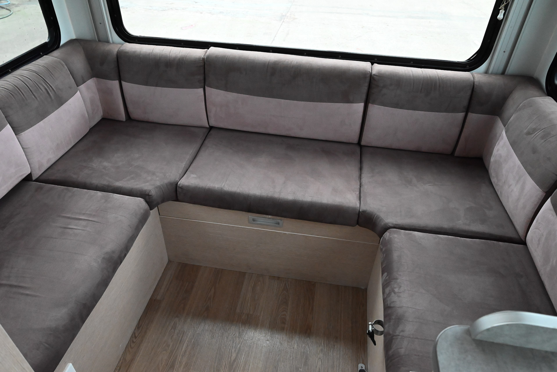 Carousel Popup Thumnails 27 - 2021 Kea Discovery M660 Mercedes 4 Berth