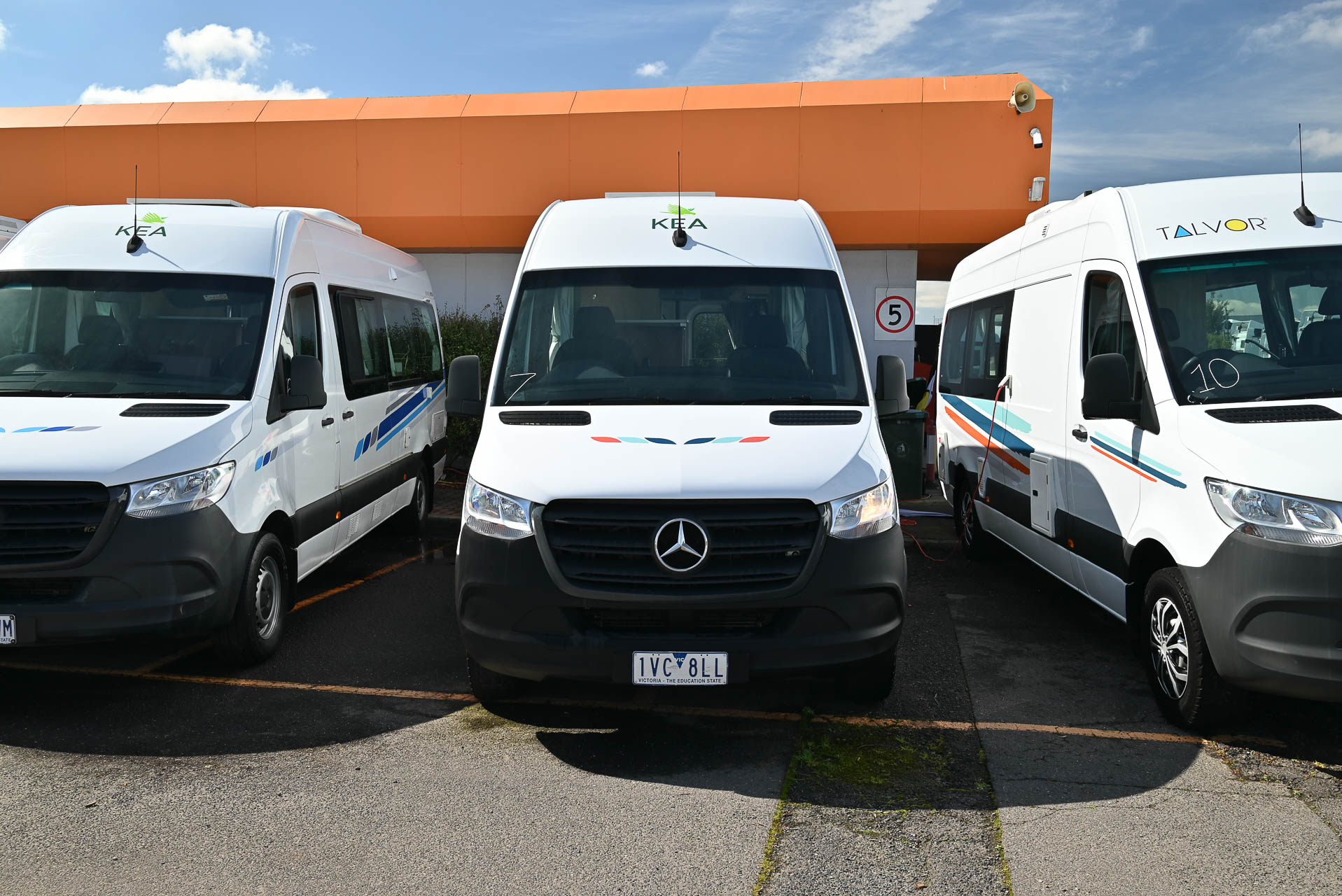 Carousel Popup Thumnails 3 - 2021 Kea Nomad M700 Mercedes 3 Berth