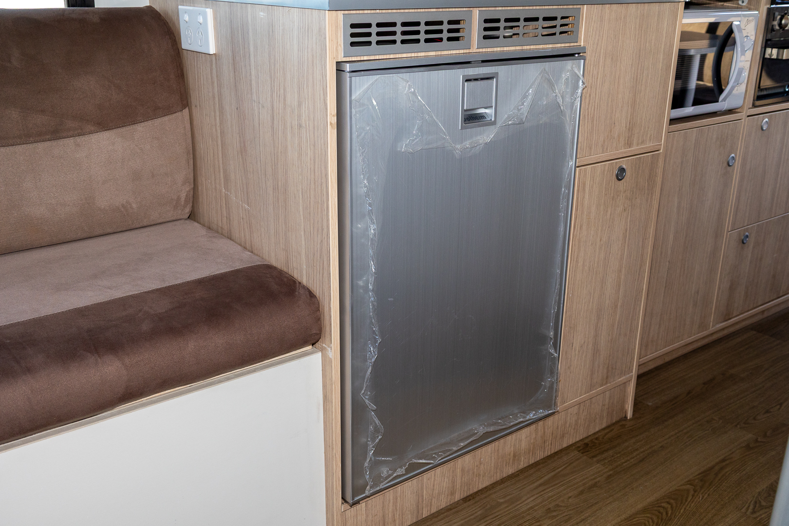 Carousel Popup Thumnails 22 - 2021 Kea River M721 Mercedes 6 Berth