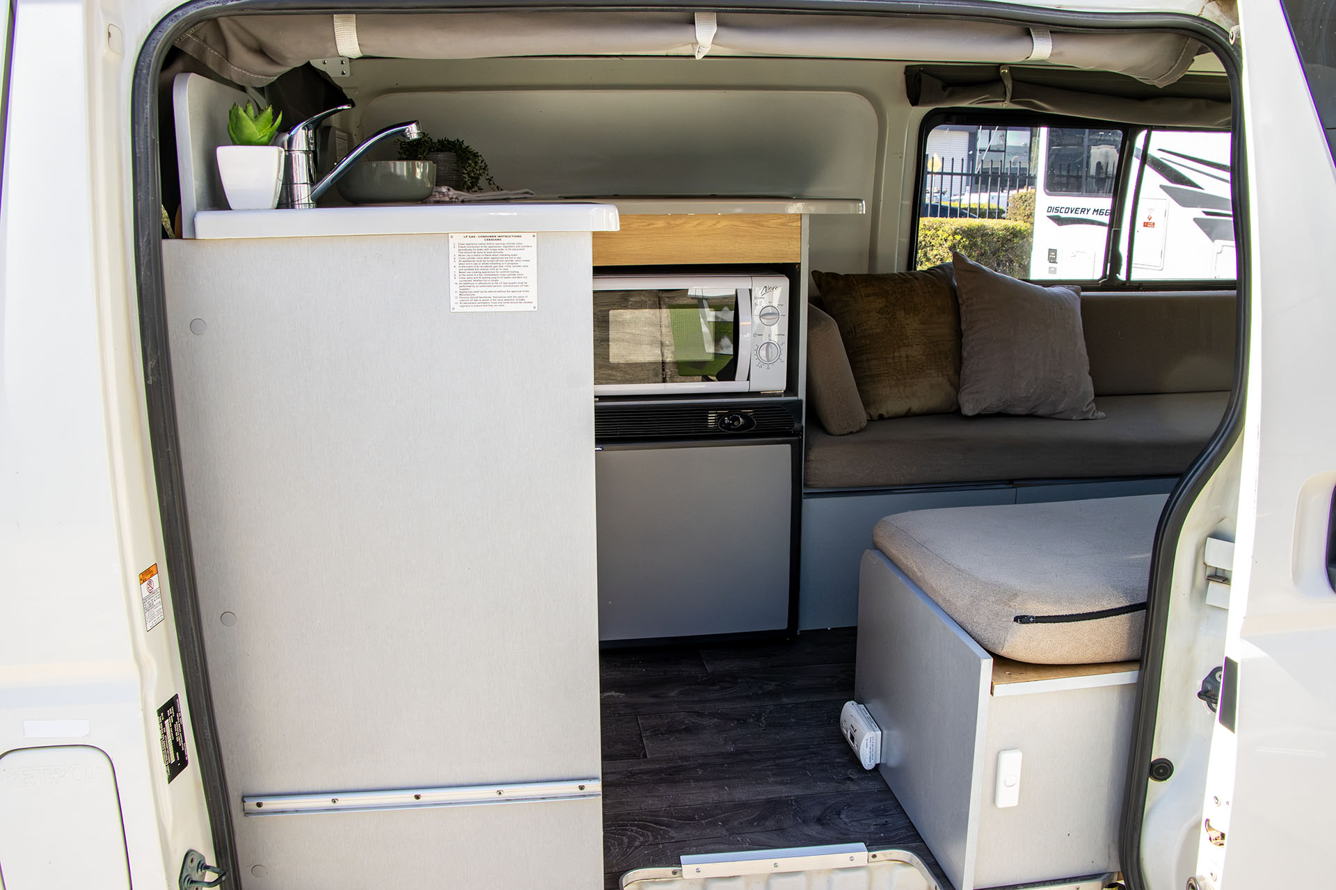 Carousel Popup Thumnails 22 - 2019 Kea HiTop T490 Toyota 2 Berth