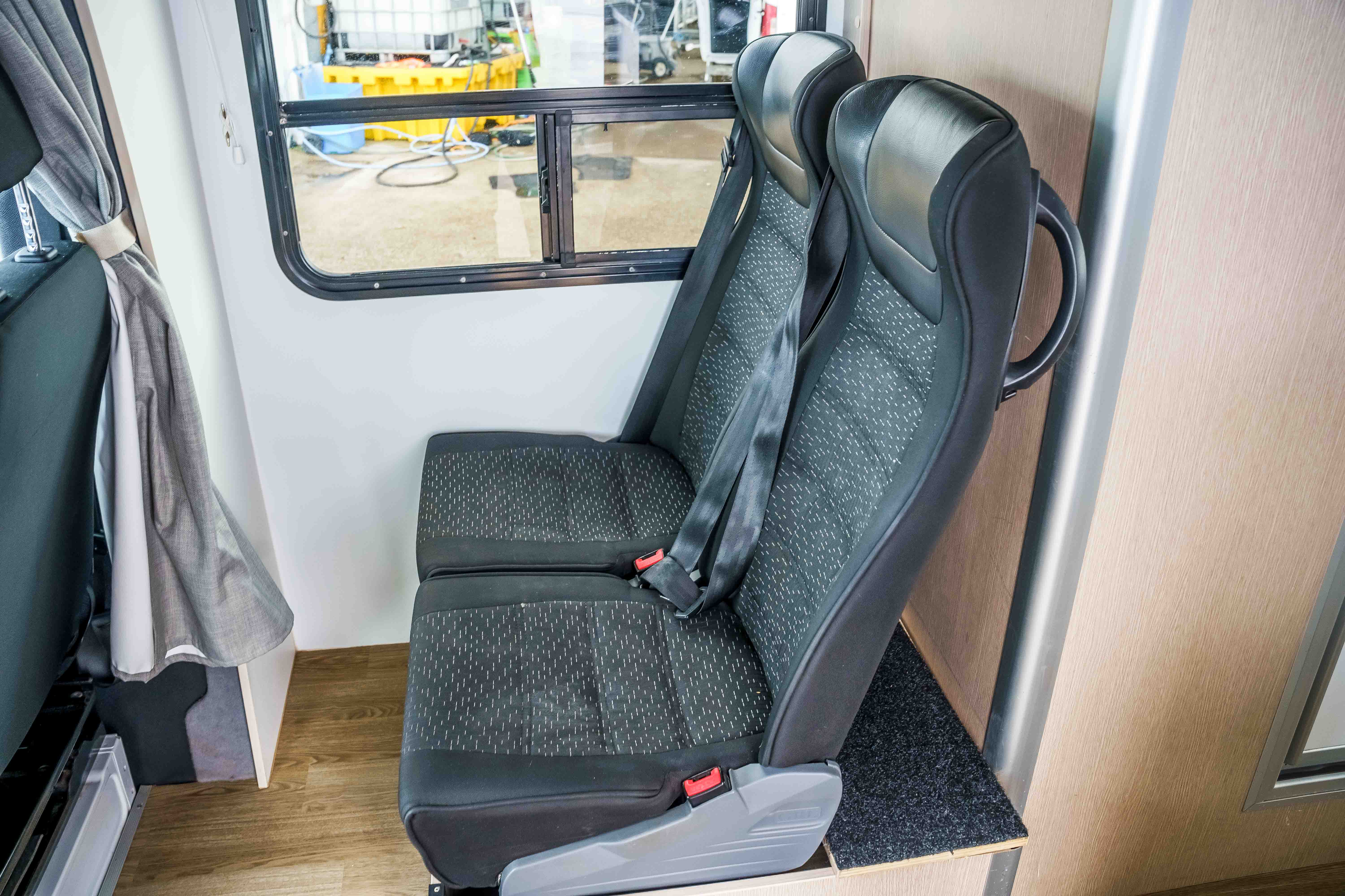 Carousel Popup Thumnails 10 - 2021 Kea Discovery M660 Mercedes 4 Berth