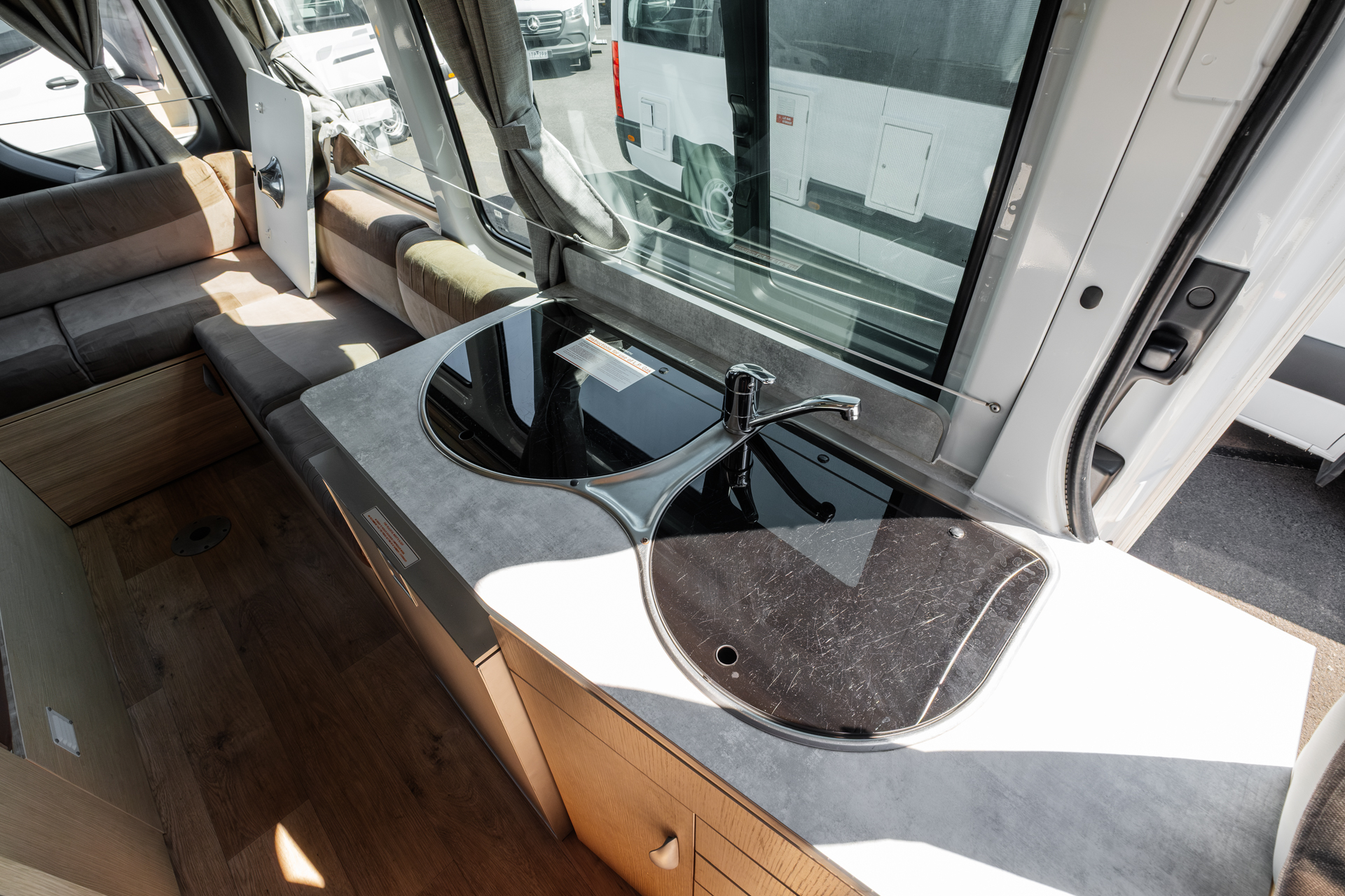Carousel Popup Thumnails 30 - 2022 Kea Nomad M700 Mercedes 3 Berth