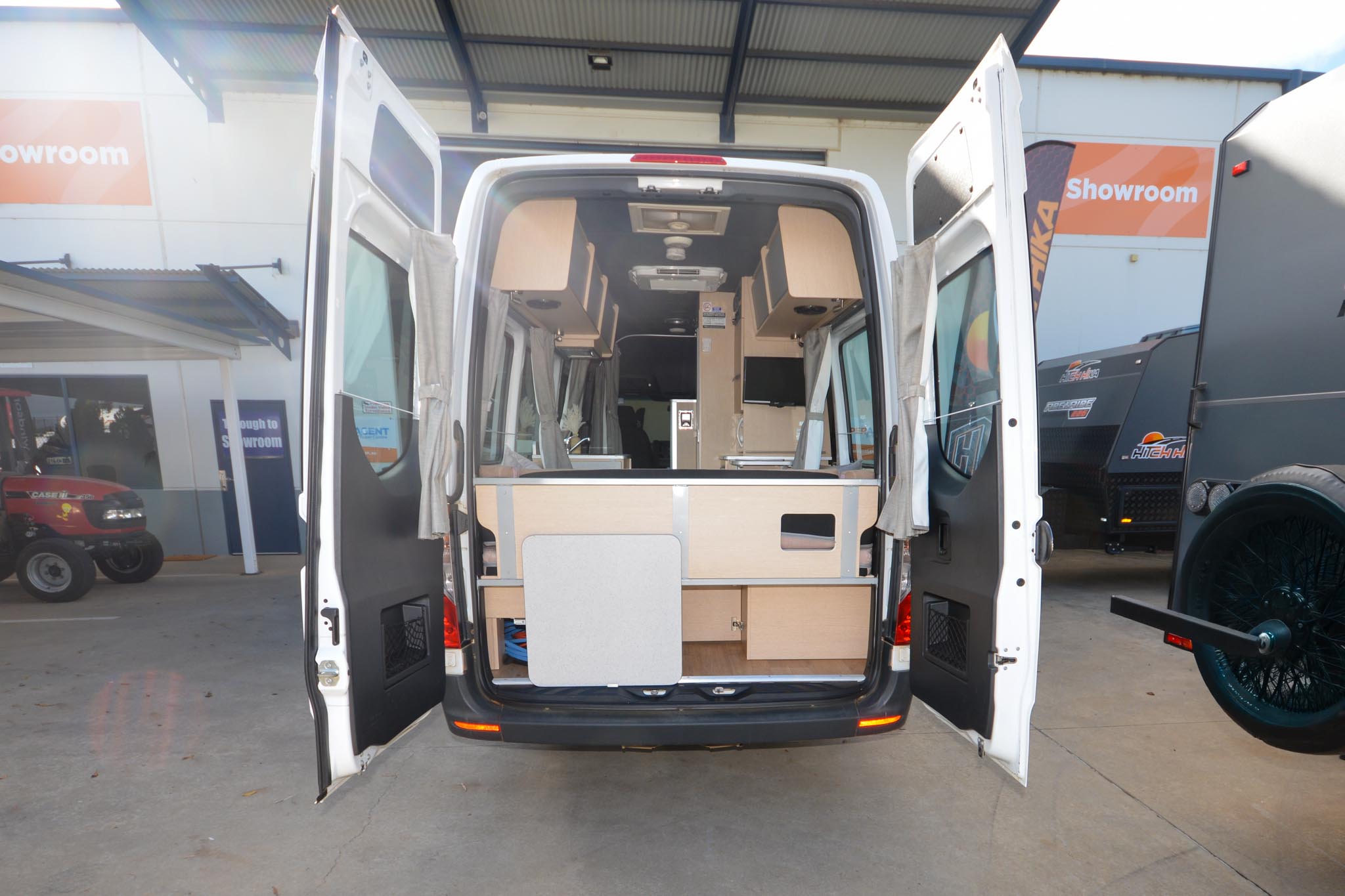 Carousel Popup Thumnails 10 - 2022 Kea Nomad M700 Mercedes 3 Berth