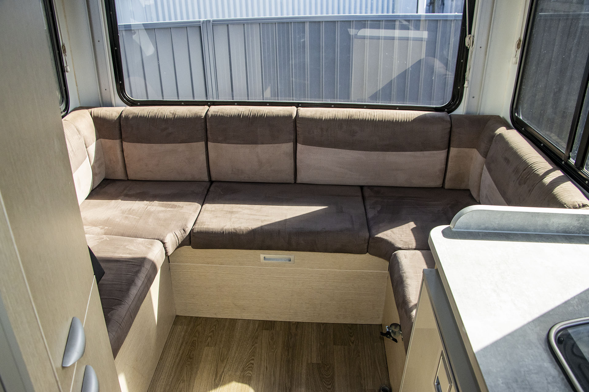 Carousel Popup Thumnails 24 - 2021 Kea Discovery M660 Mercedes 4 Berth
