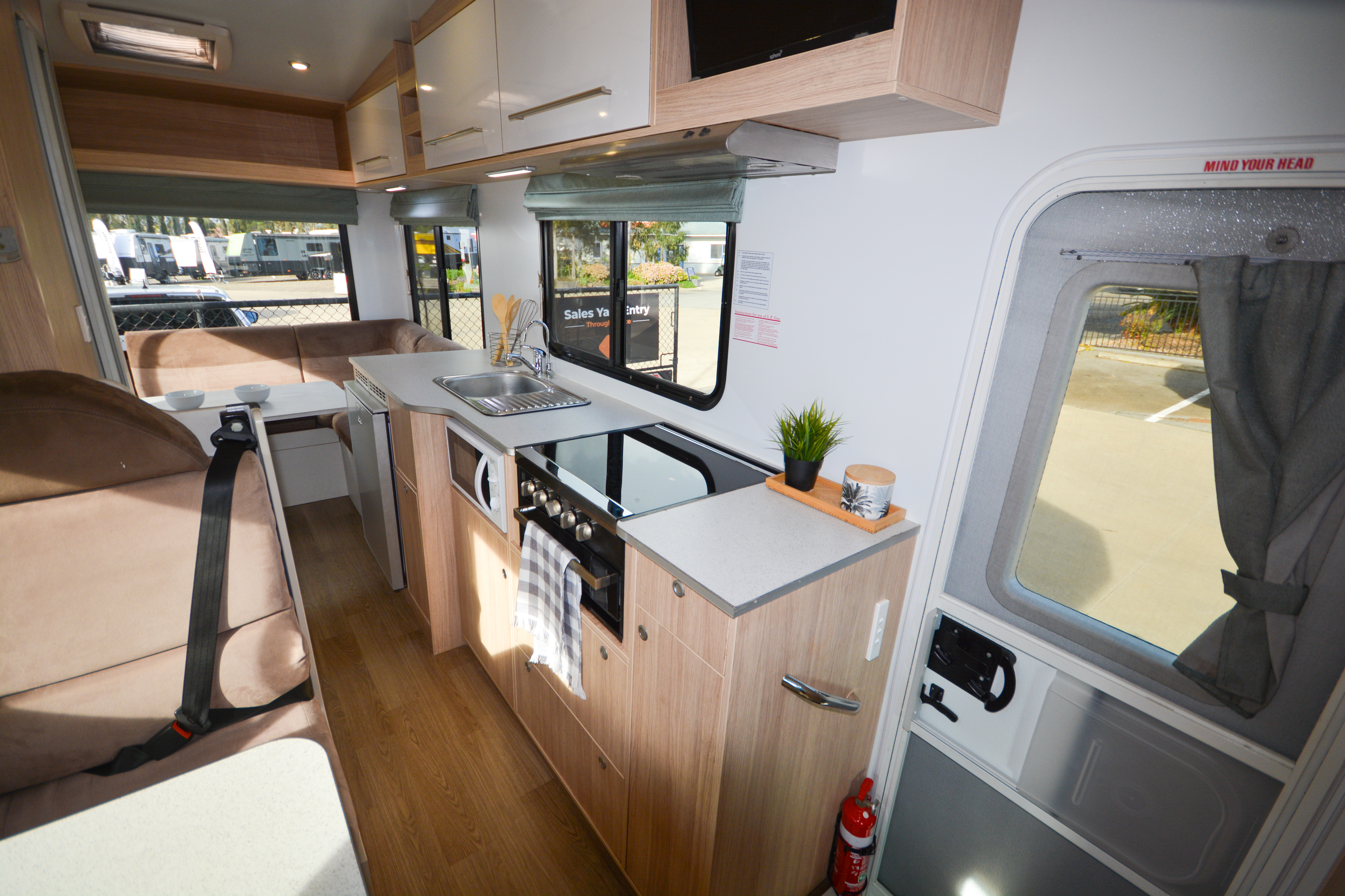 Carousel Popup Thumnails 19 - 2021 Kea River M721 Mercedes 6 Berth