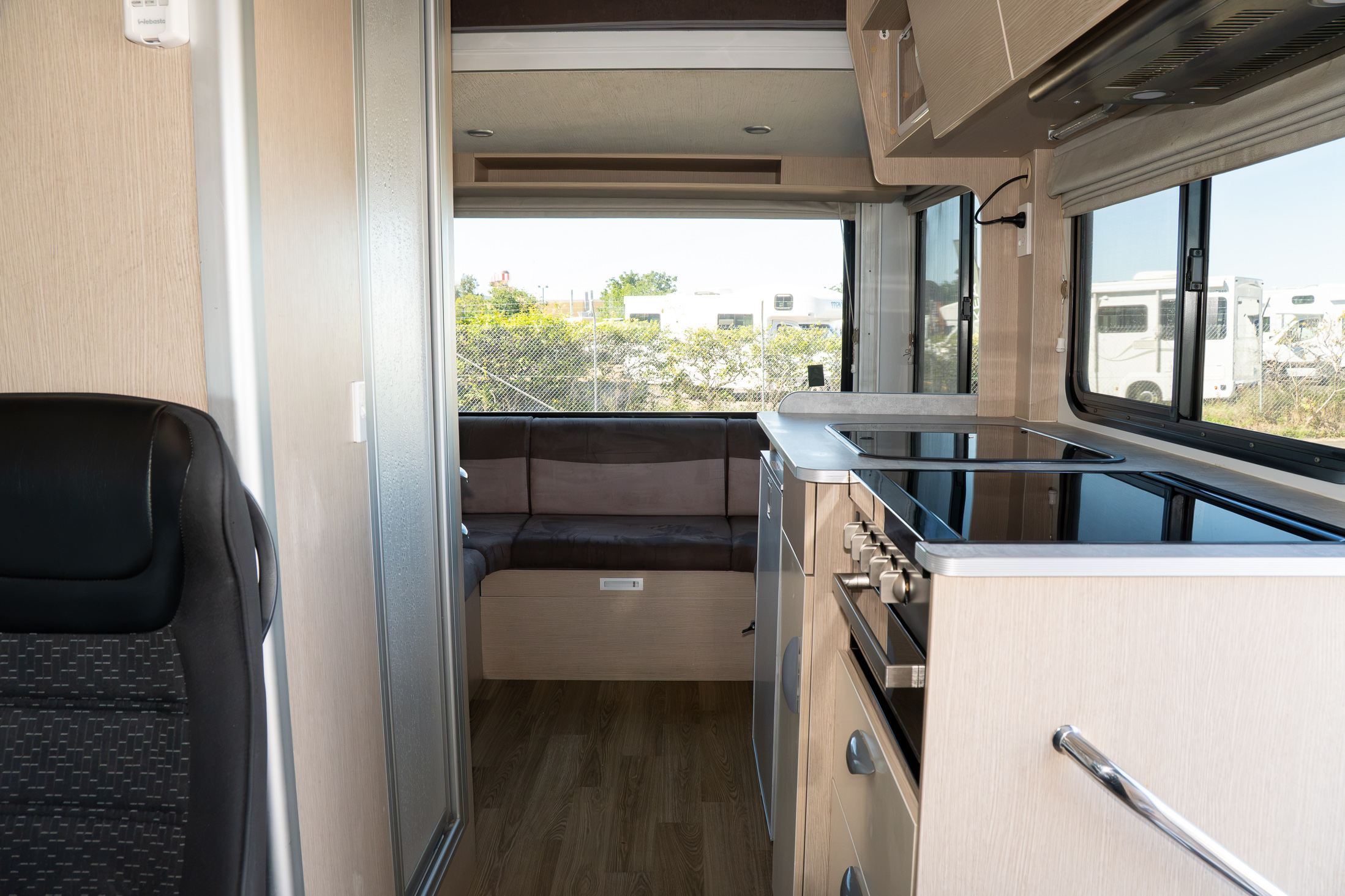 Carousel Popup Thumnails 25 - 2021 Kea Discovery M660 Mercedes 4 Berth