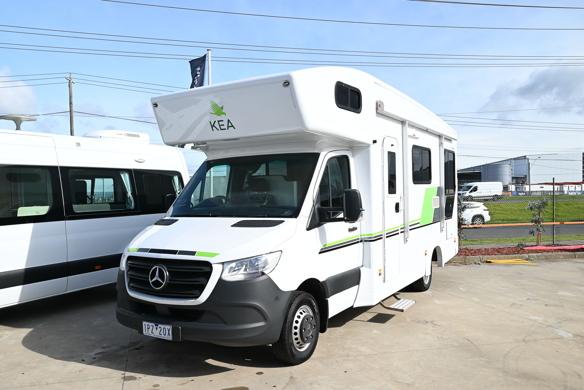 Carousel Popup Thumnails 3 - 2019 Kea River M721 Mercedes 6 Berth
