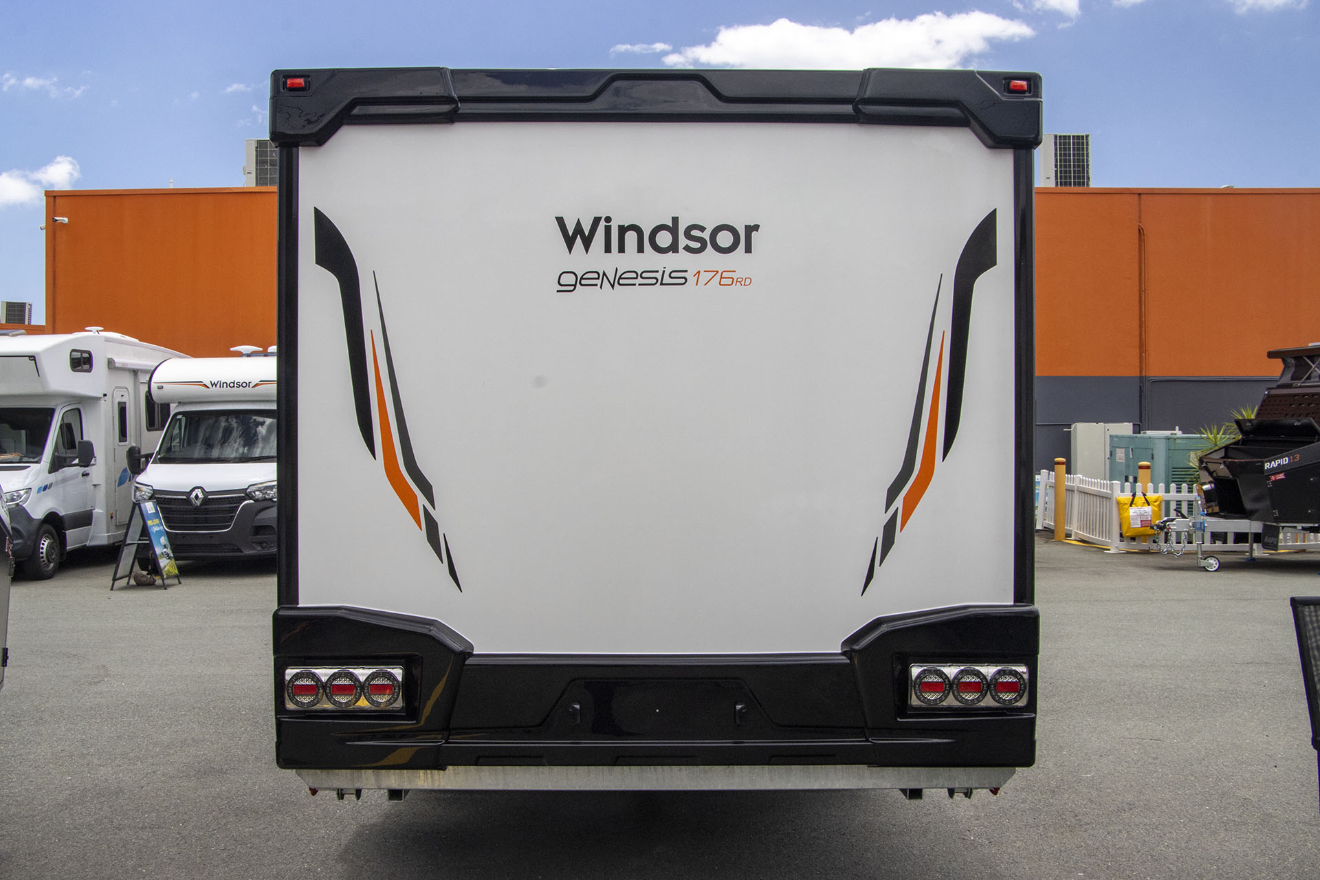 Carousel Popup Thumnails 4 - 2025 Windsor Genesis 176RD