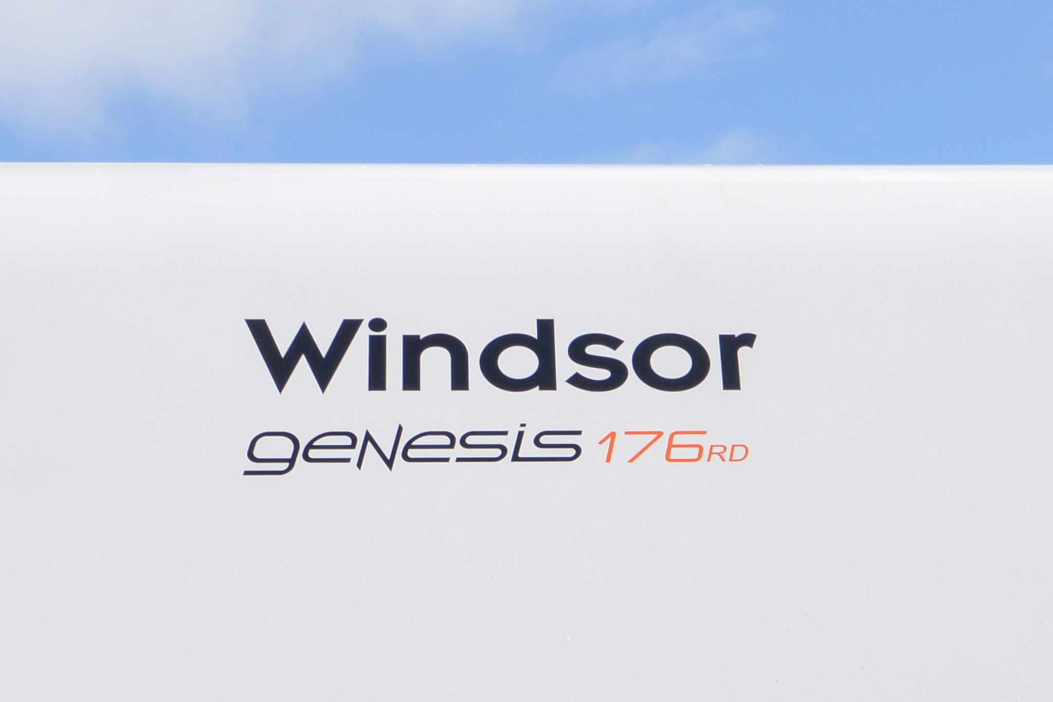 Carousel Popup Thumnails 13 - 2025 Windsor Genesis 176RD