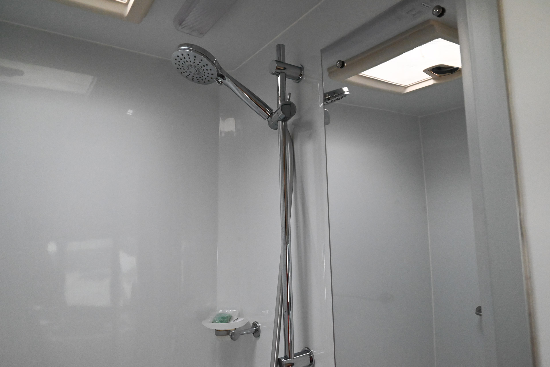Carousel Popup Thumnails 27 - 2021 Kea Discovery M660 Mercedes 4 Berth