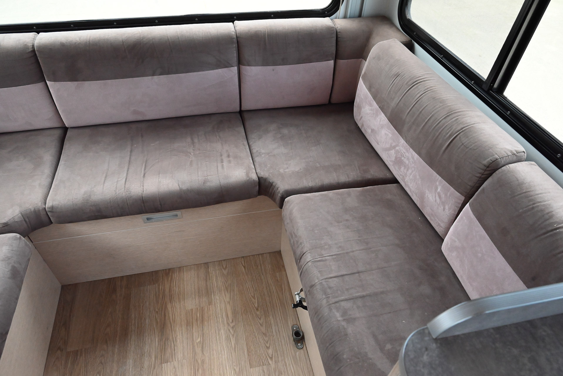 Carousel Popup Thumnails 29 - 2021 Kea Discovery M660 Mercedes 4 Berth