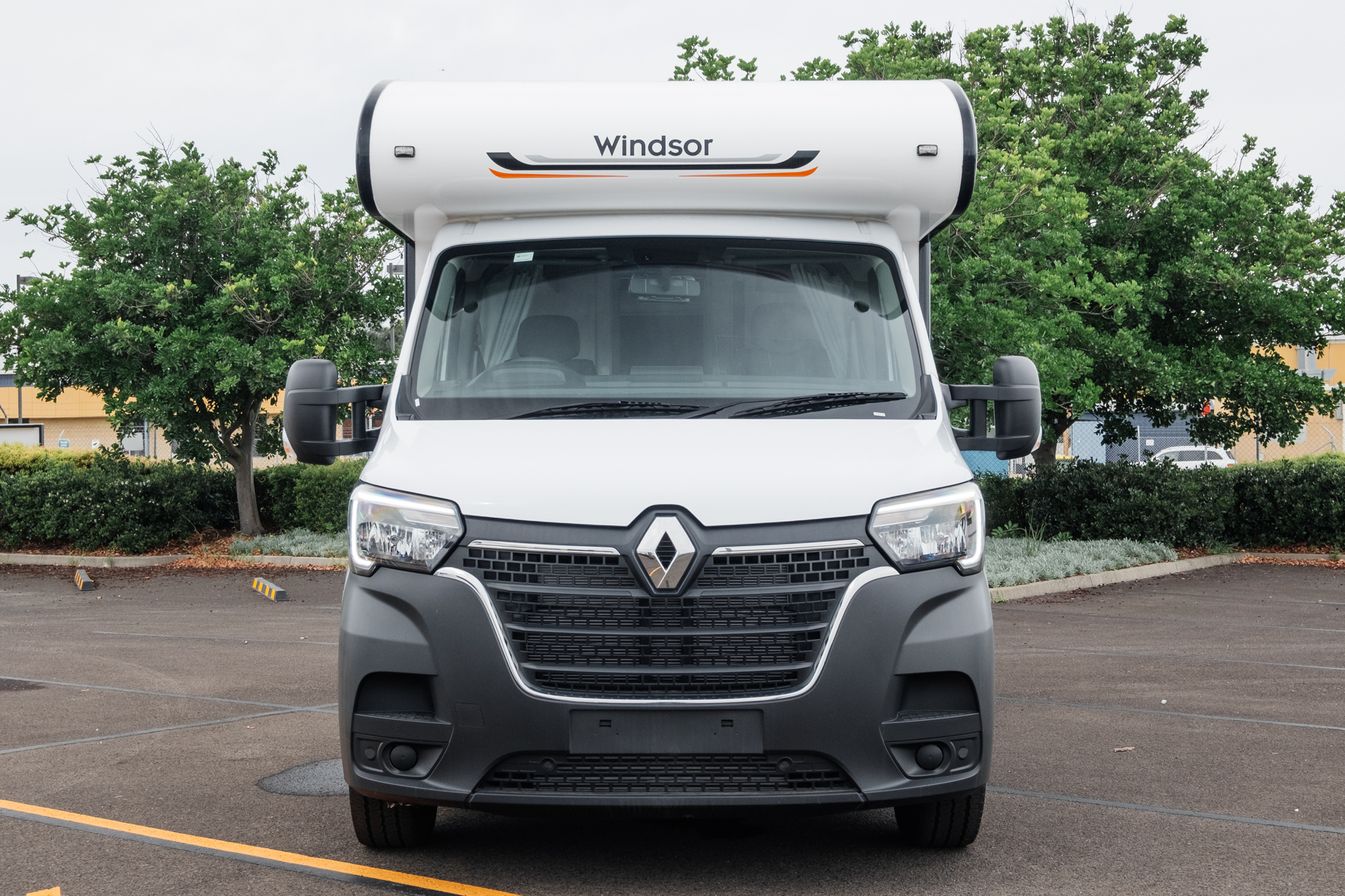 Carousel Popup Thumnails 5 - 2024 Windsor Daintree Renault 2 Berth