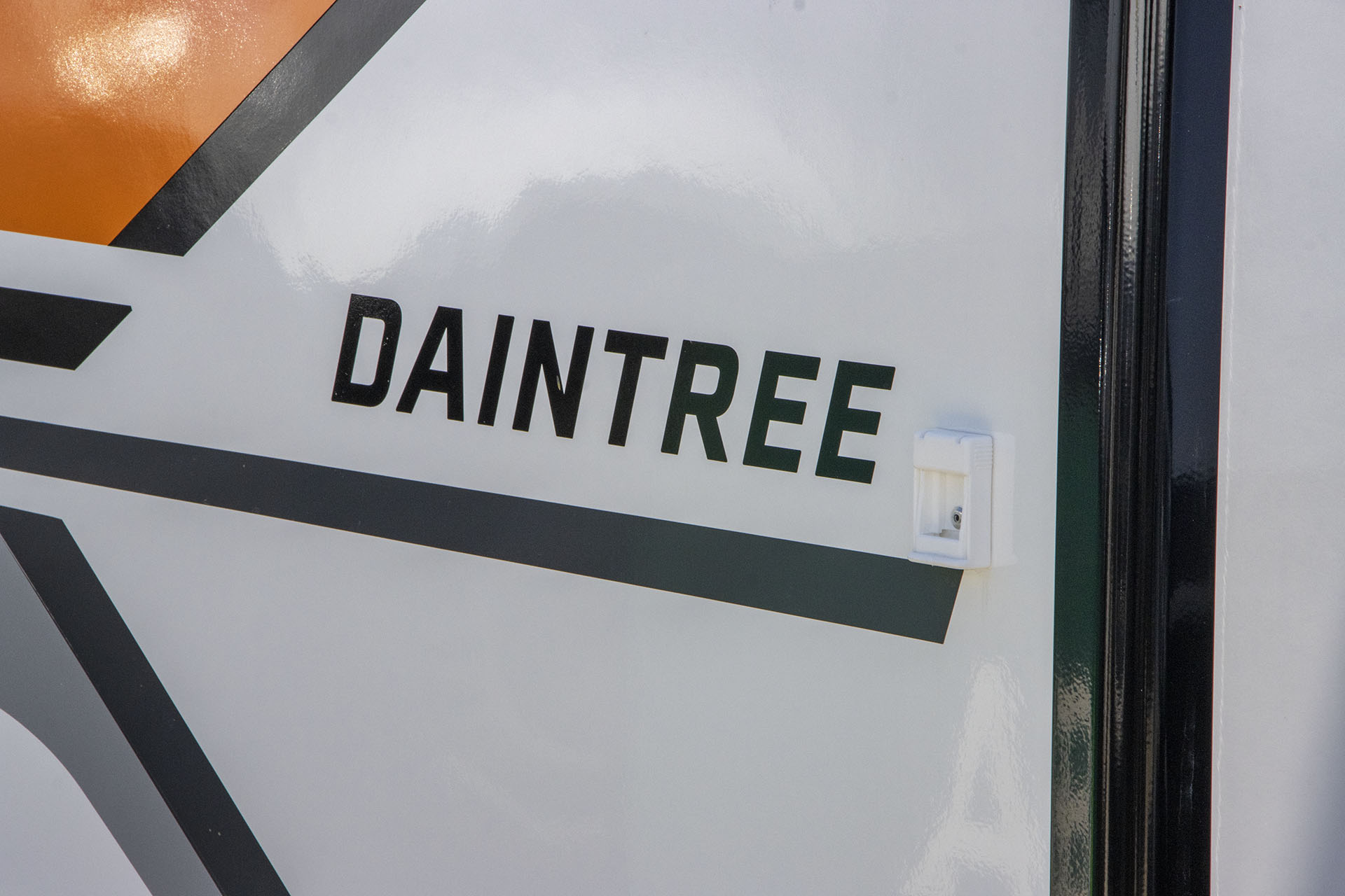 Carousel Popup Thumnails 19 - 2024 Windsor Daintree Renault 2 Berth
