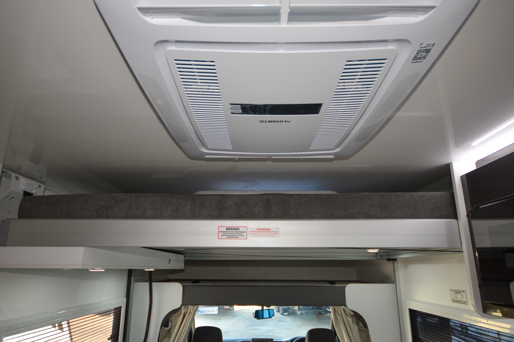Carousel Popup Thumnails 24 - 2024 Windsor Daintree Renault 2 Berth
