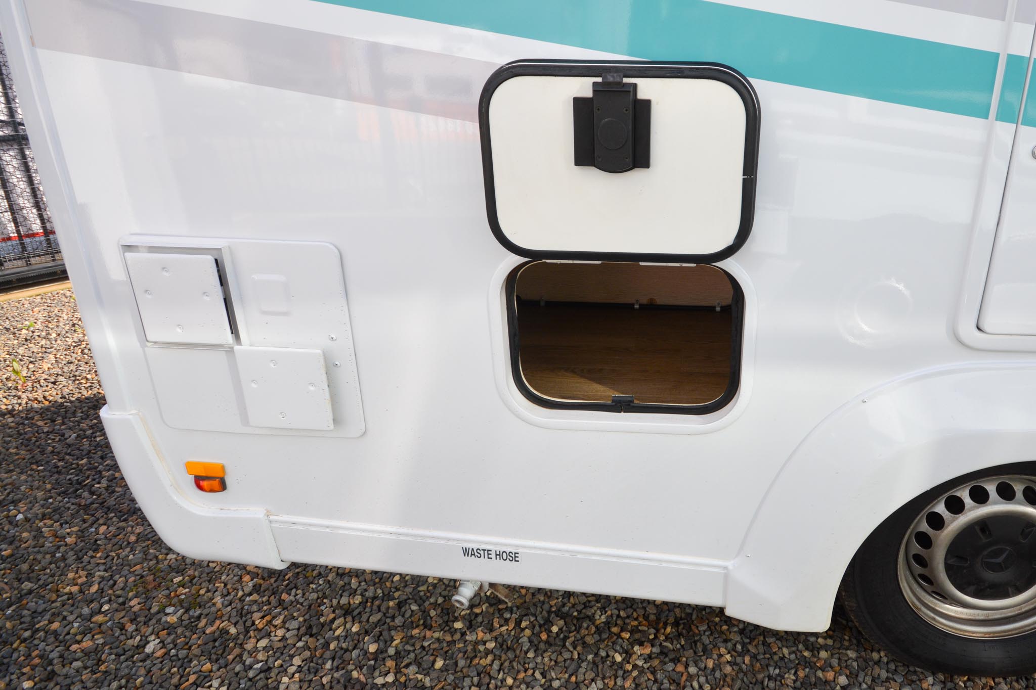 Carousel Popup Thumnails 10 - 2021 Kea Discovery M660 Mercedes 4 Berth