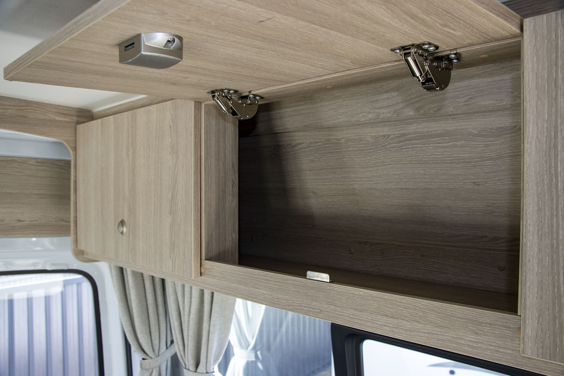 Carousel Popup Thumnails 23 - 2021 Talvor Euro Tourer Mercedes 2 Berth