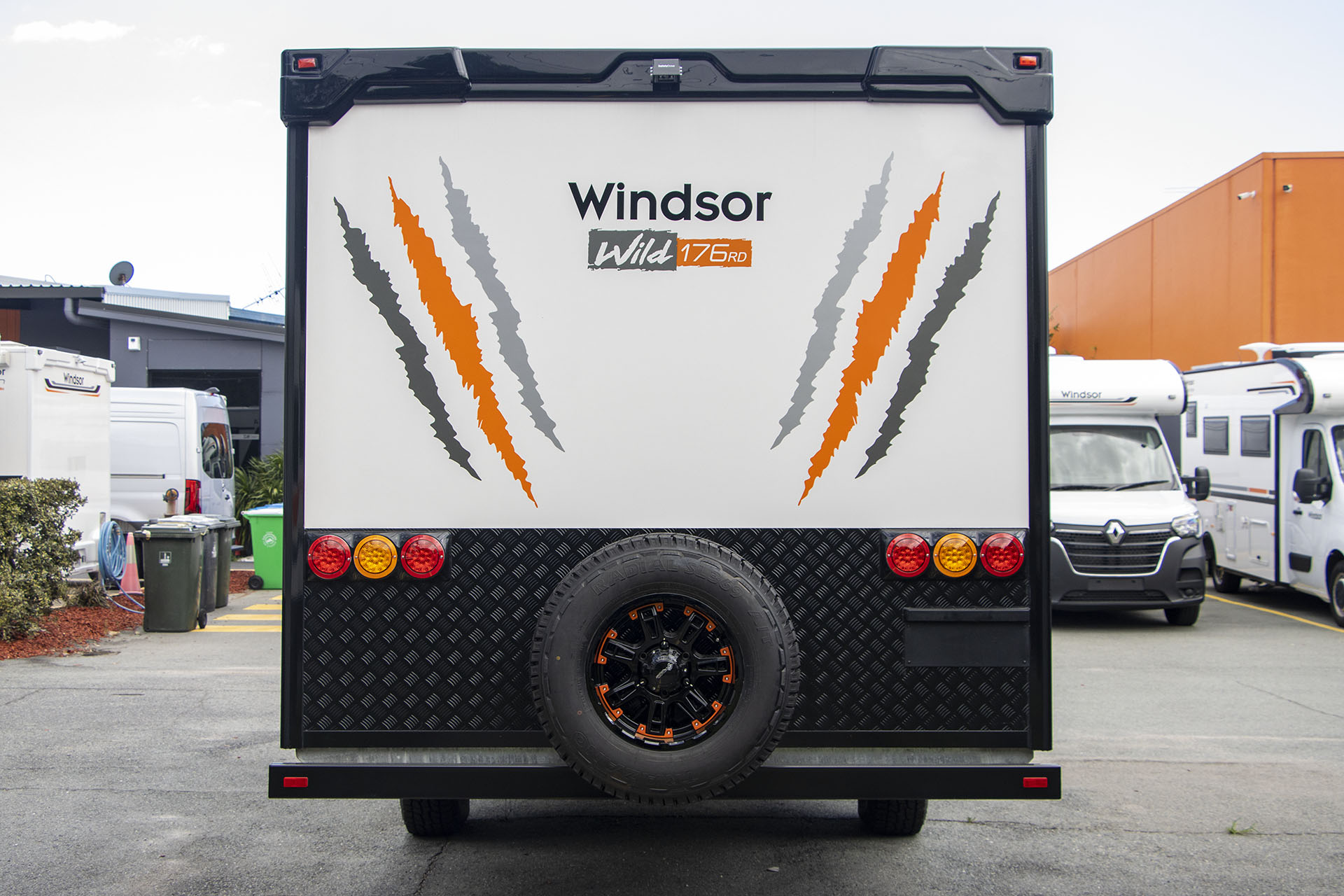 Carousel Popup Thumnails 5 - 2025 Windsor Wild Semi Off Road 176RD