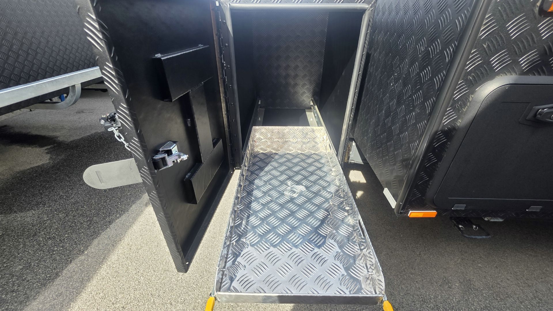 Carousel Popup Thumnails 24 - 2025 Design RV Odyssey V1-1 18'8