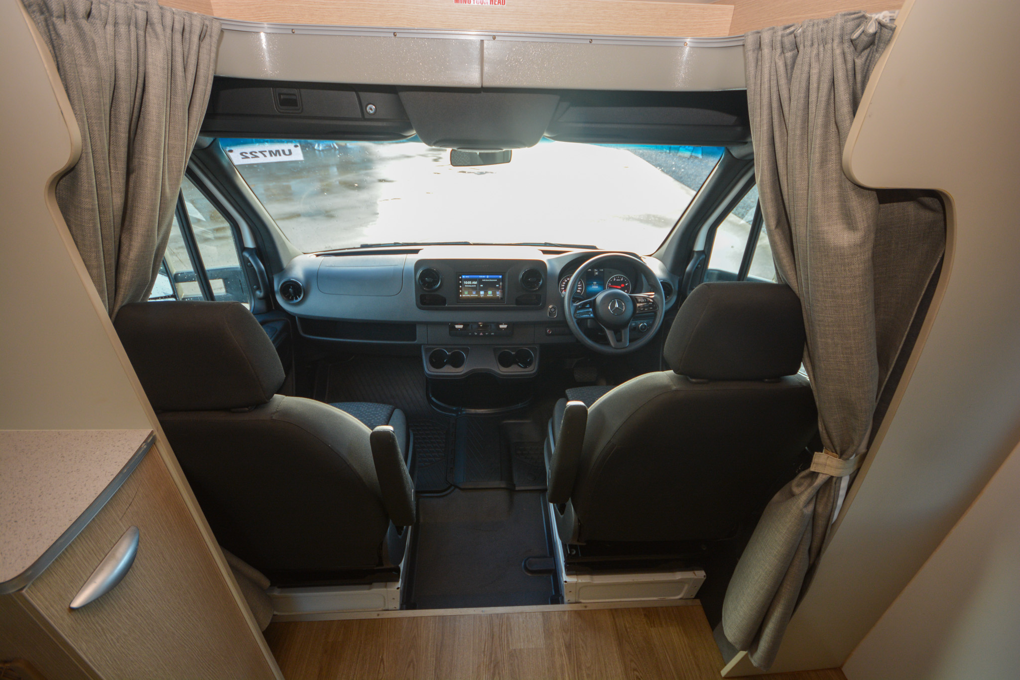 Carousel Popup Thumnails 20 - 2021 Kea Discovery M660 Mercedes 4 Berth